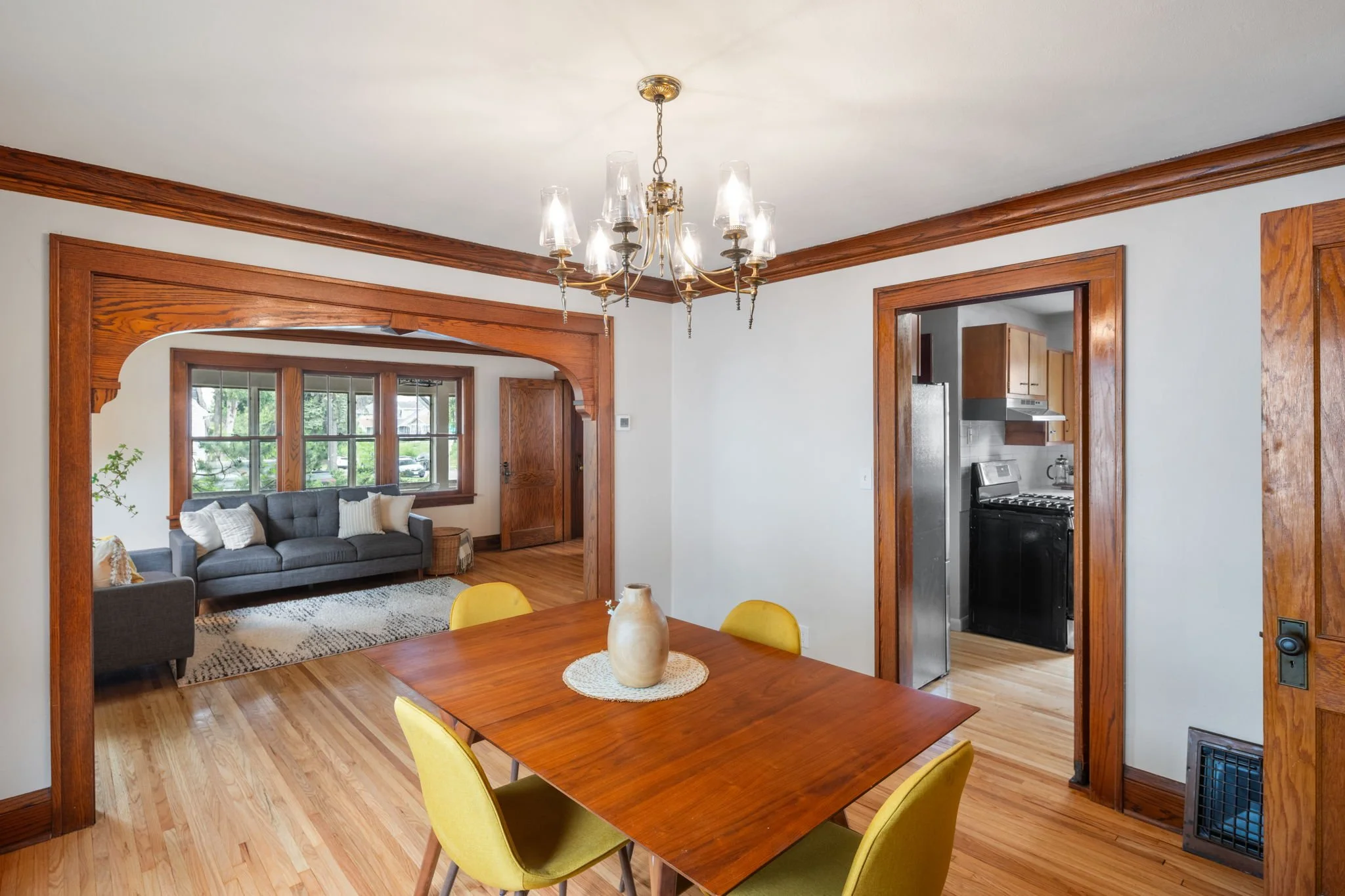 686 White Bear Ave N - SOLD