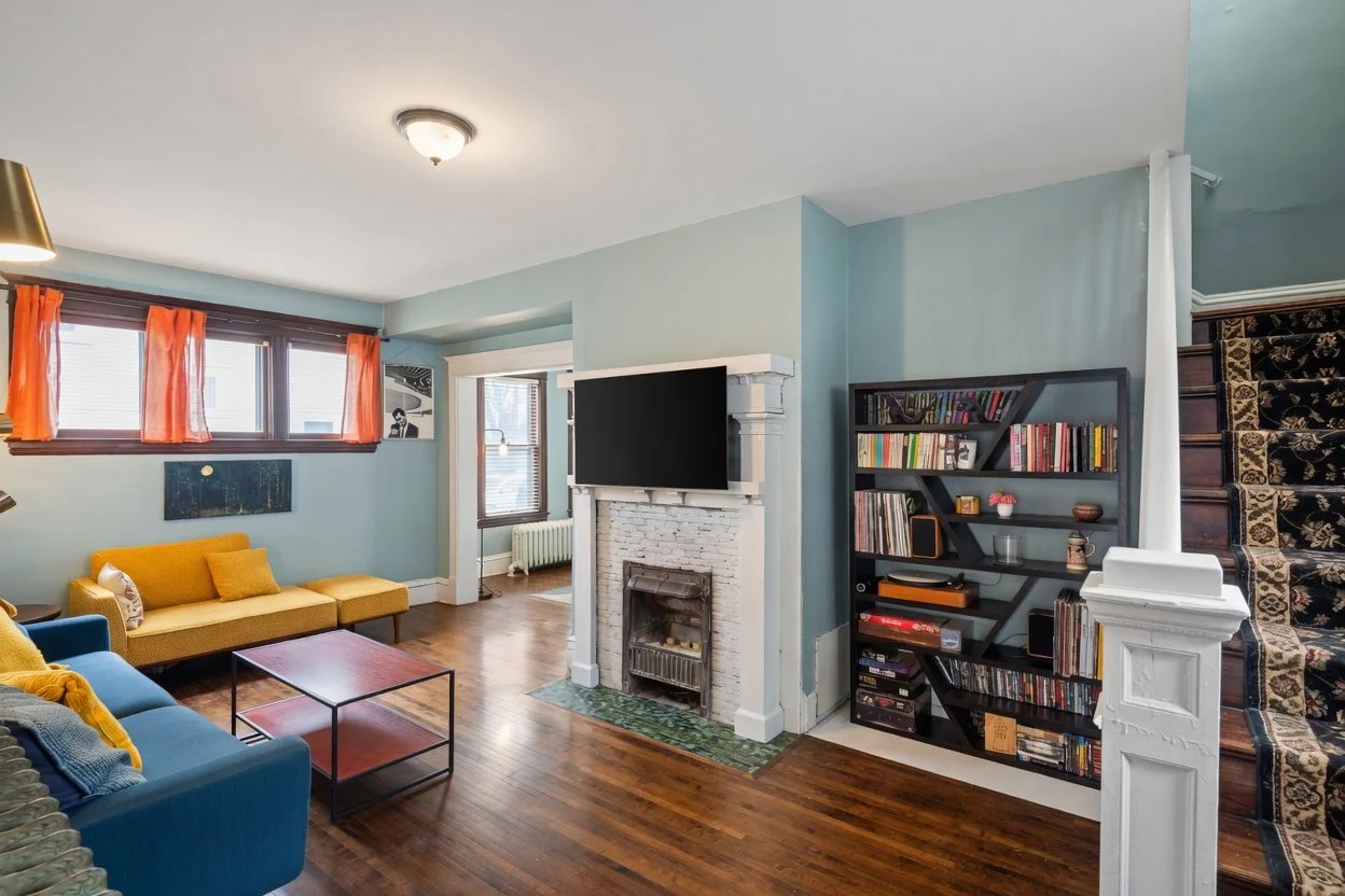 1335 Oliver Ave N - PENDING