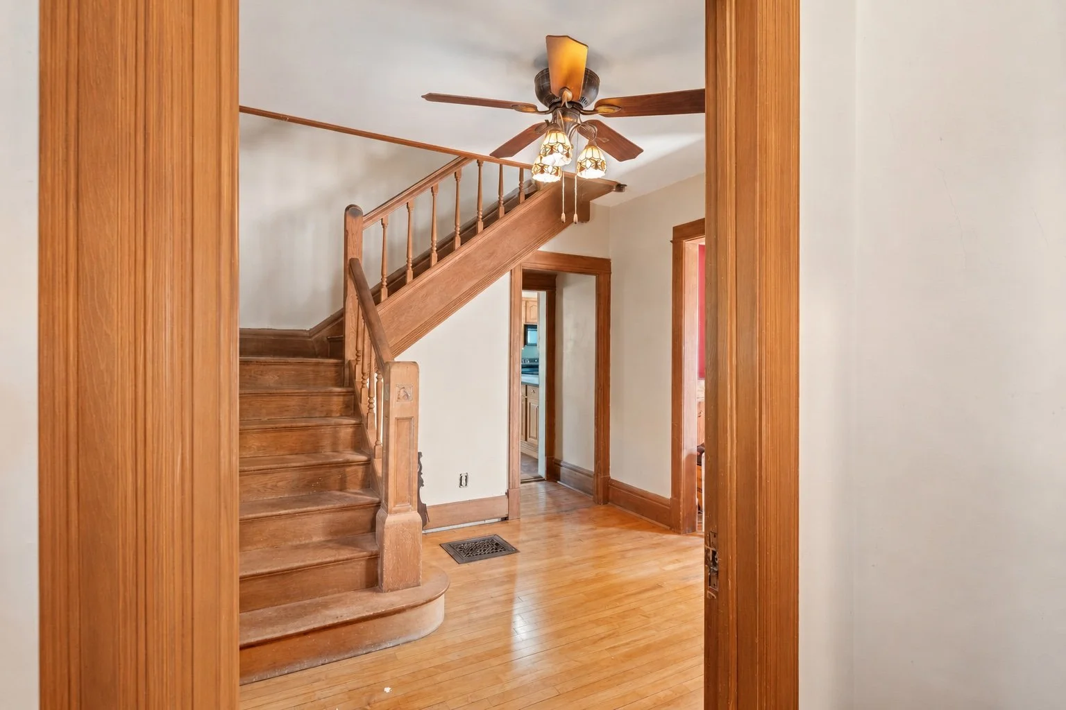 2. Entryway .jpg