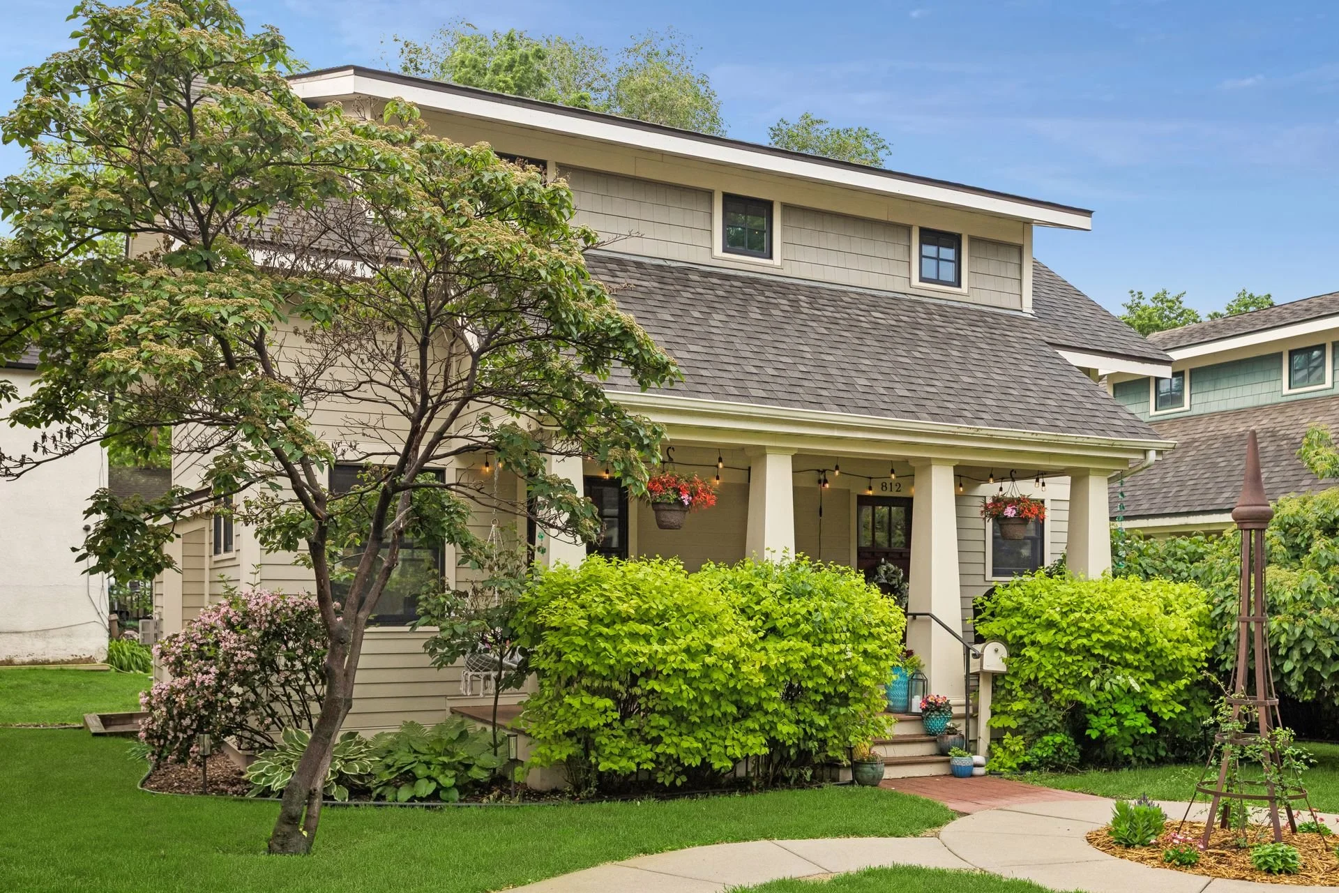812 NE Main Street