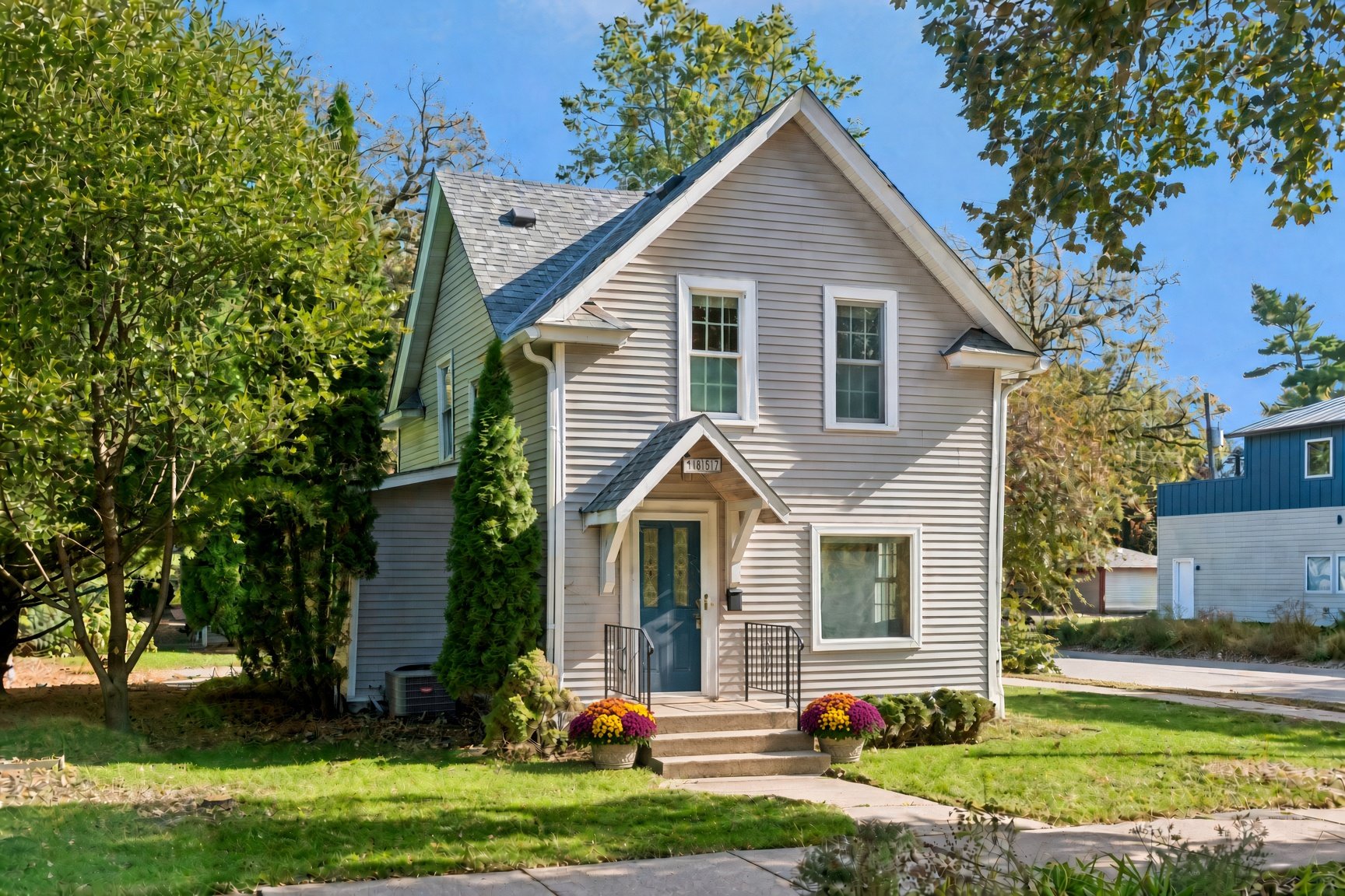 4357 30th Ave S, Minneapolis