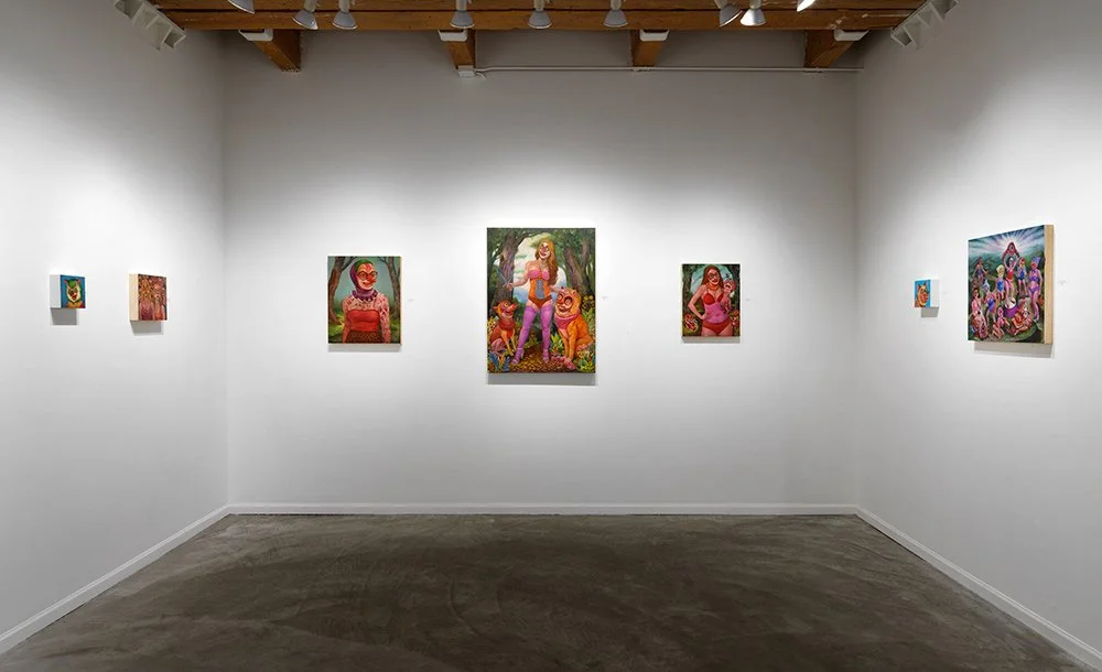  Smiles &amp; Piles installation shot by Tom Van Eynde 