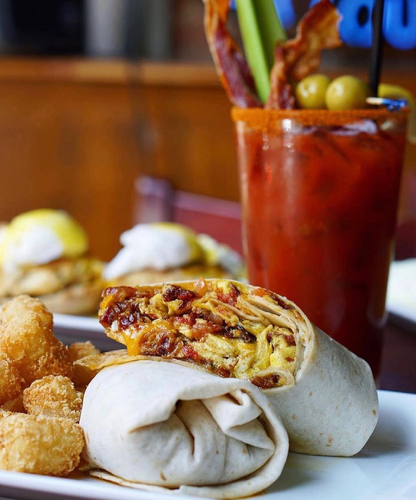 It&rsquo;s brunchin&rsquo; time!!! We&rsquo;ve got bloody marys, mimosas, and some of the best breakfast burritos in Fed Hill! Come get your Saturday morning started at DK! 🌯🍳🔥