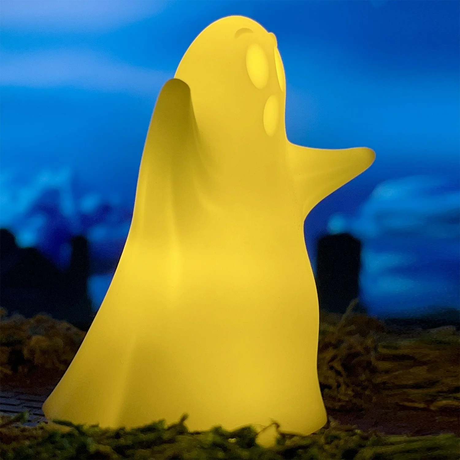 3D-printed Gordo Ghost ornament for Halloween or year-round display
