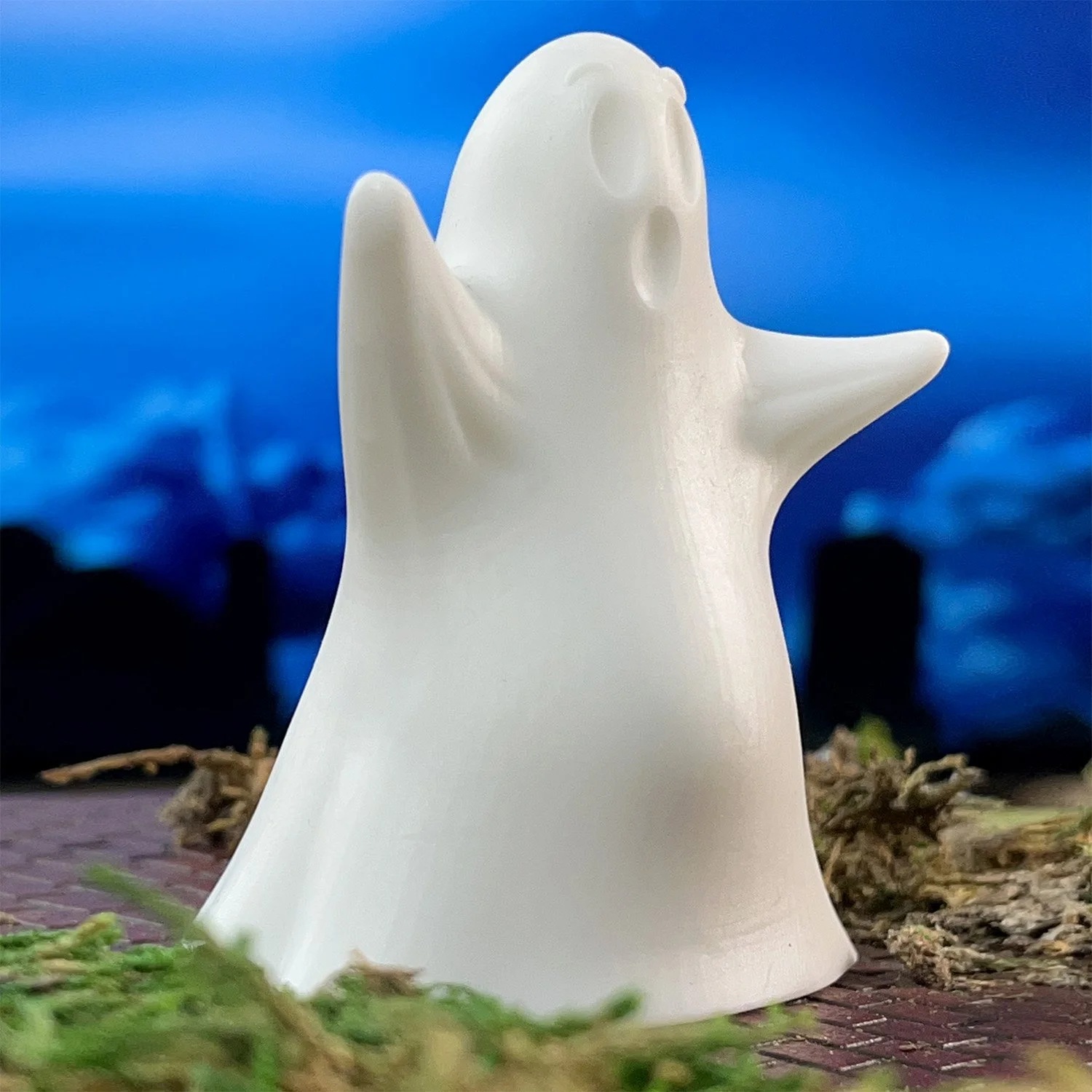 Gordo Ghost Halloween decoration with on-off switch and long-lasting LED
