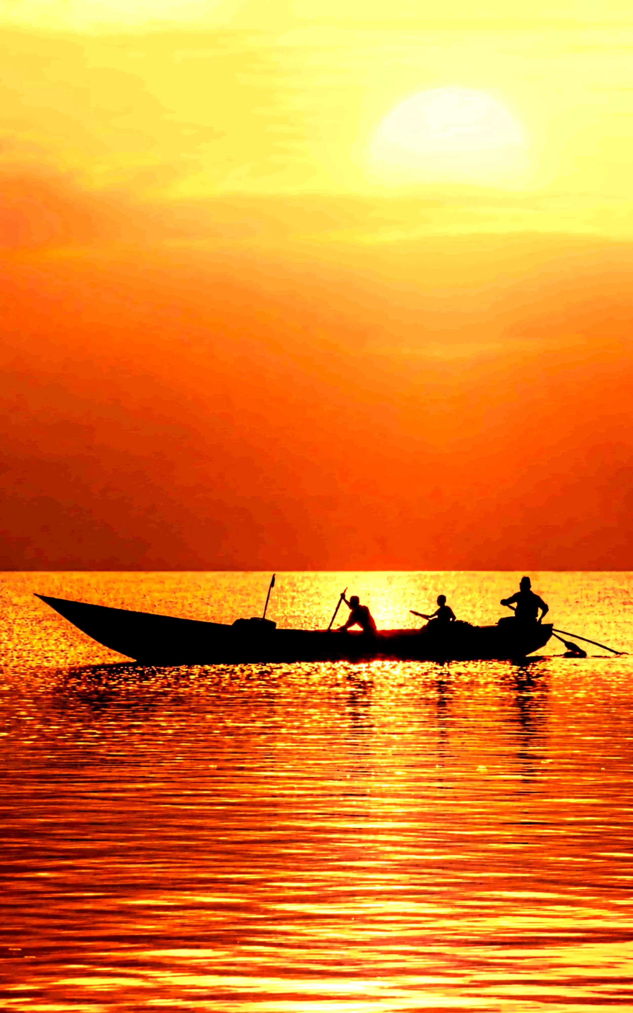 Fishermen at sunset (Bonthe island)