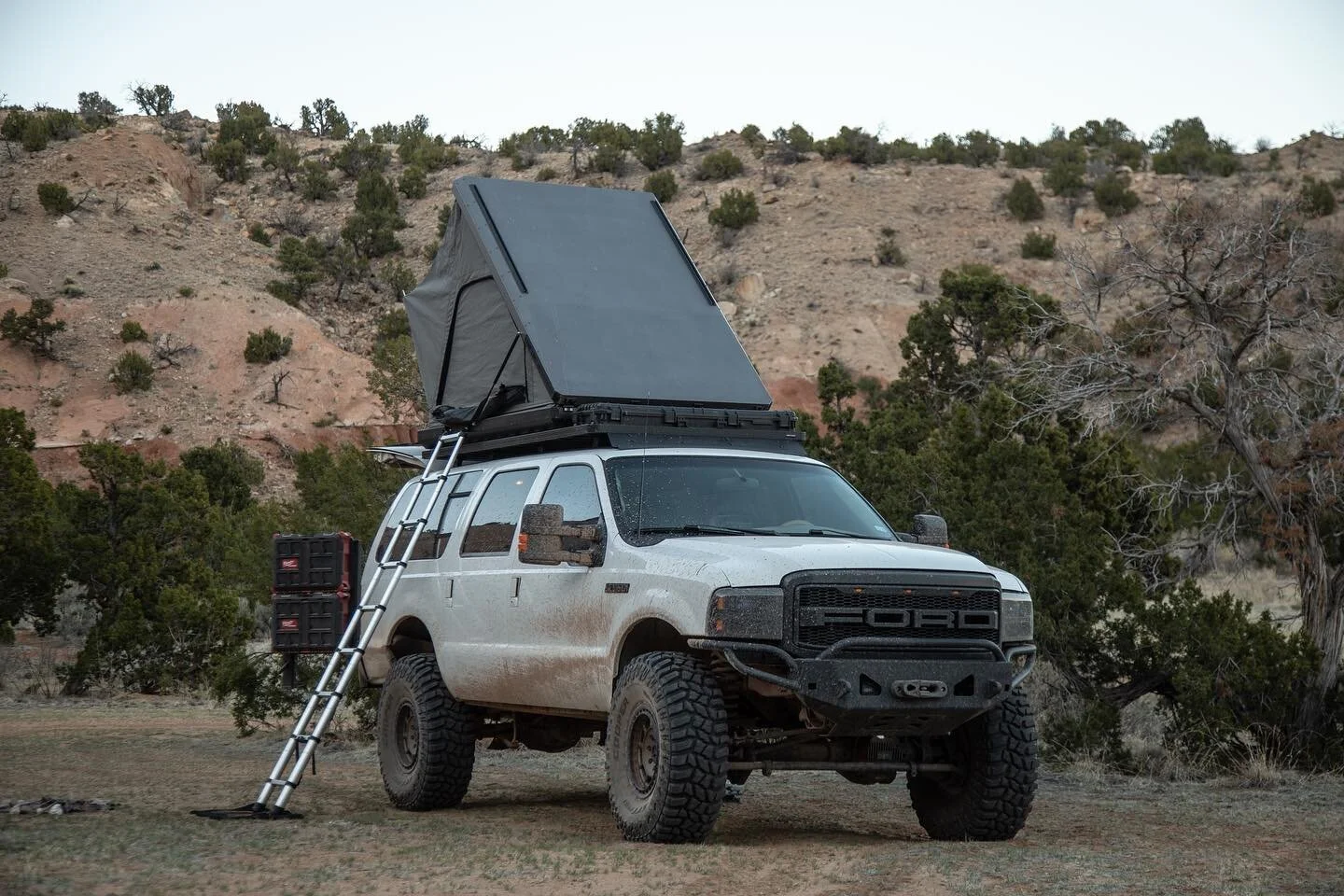 What&rsquo;s the biggest splurge purchase on your rig? 

Mine is definitely this @camp_king_industries tent. It was sort of a gift from my dad and I&rsquo;m really thankful for it. It&rsquo;s super comfy, very well built, and quick to setup. Might be