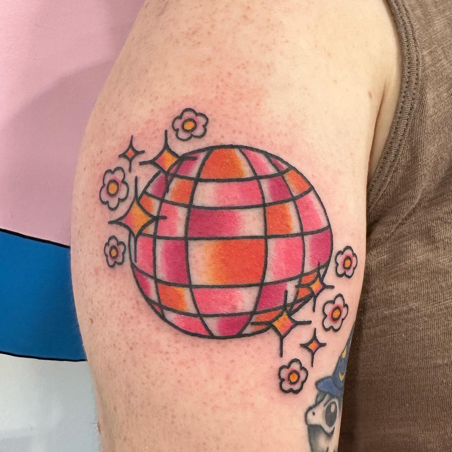 🪩DiscoBall🪩 for the lovely @aubreynstjohn! Thank you so much for the continued trust, good seeing you! #discotattoo #discoball #tattoo #tattoos #kankakee #kankakeecounty #kankakeetattoo #bradleyil