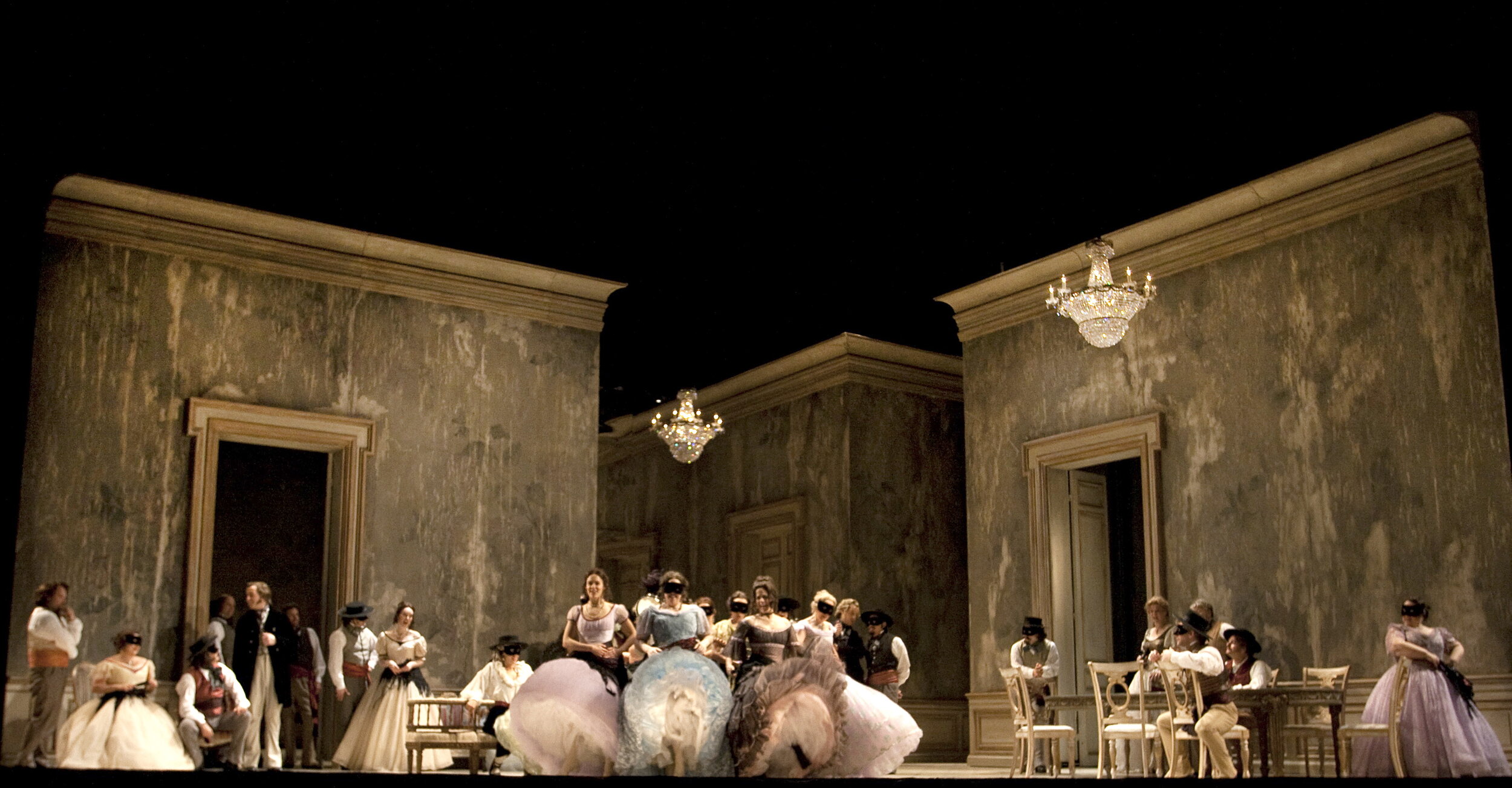 Traviata_1945.jpg