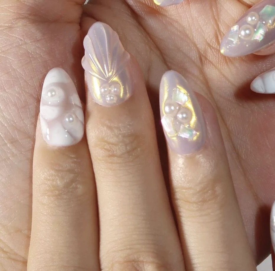 PearlSeashell-ErsaNailsPressOnNails_3_2048x2048.jpeg
