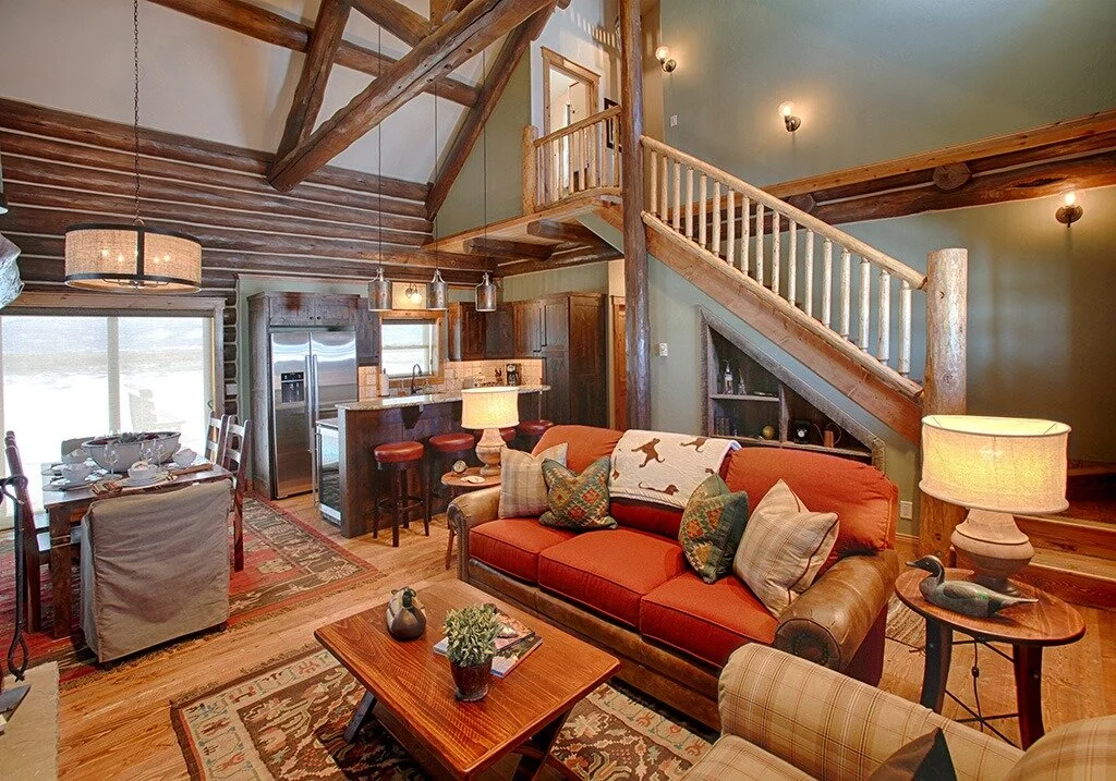 Rustic Driggs, Idaho Cabin Festive Living