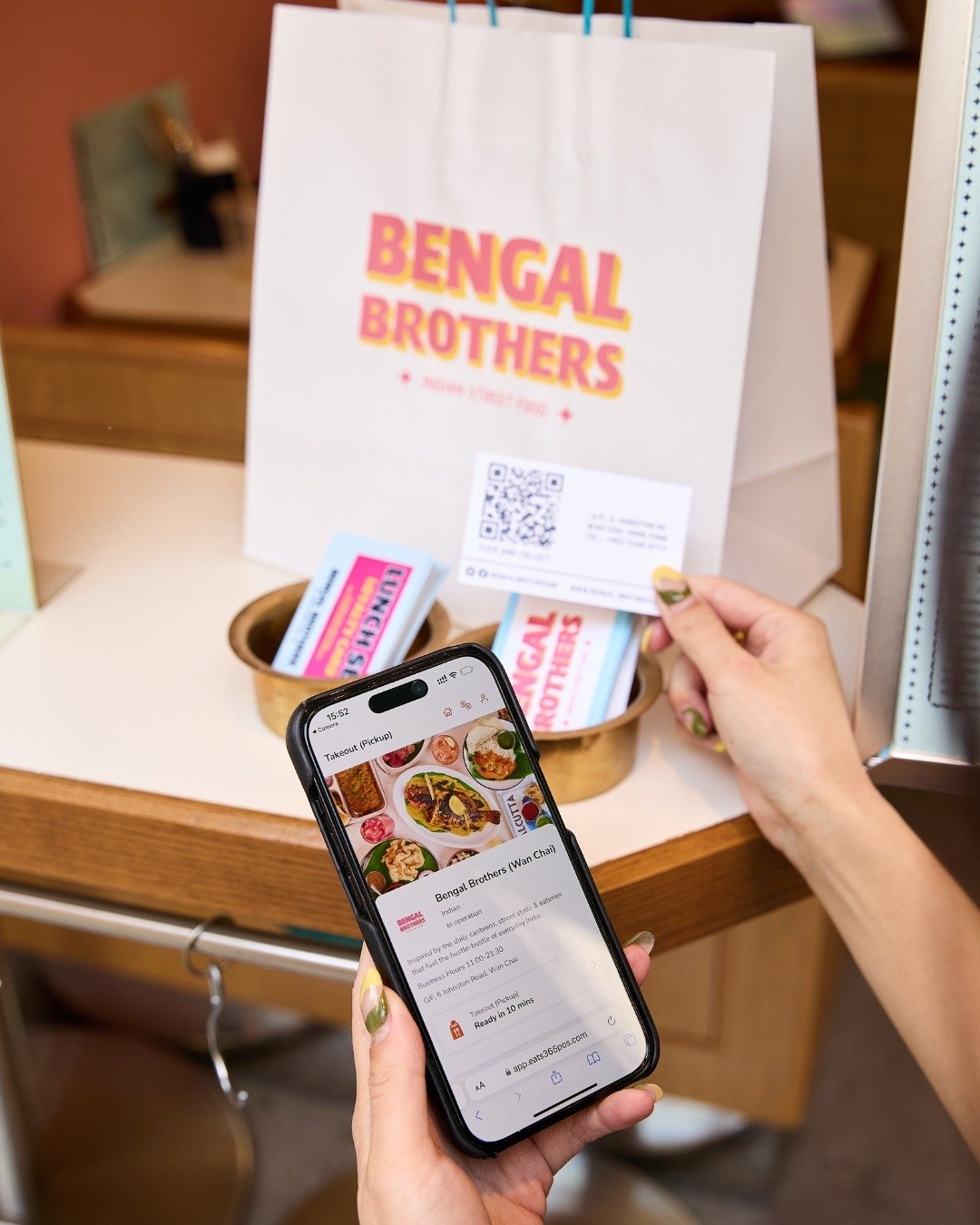 Craving Bengal Brothers but prefer to enjoy it in the comfort of your own home? 🏠 

We've got you covered! Order through the Deliveroo app for a hassle-free takeaway experience or click and collect from our Wanchai Deluxe Edition and BaseHall. Your 