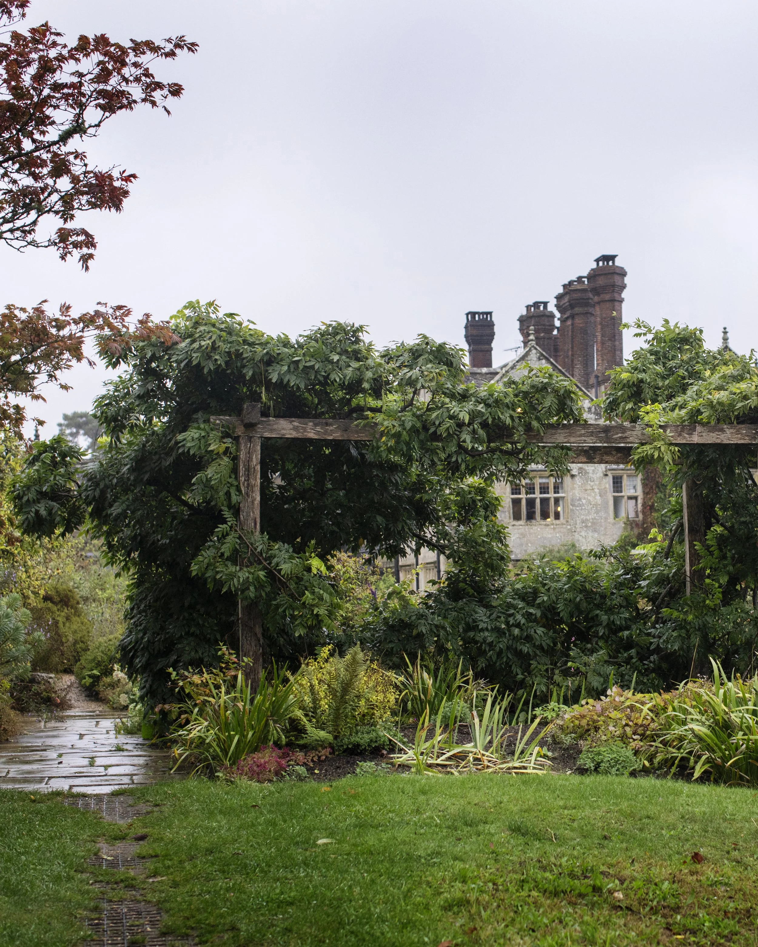 vertical GravetyeManor_2025_091A5140.jpg