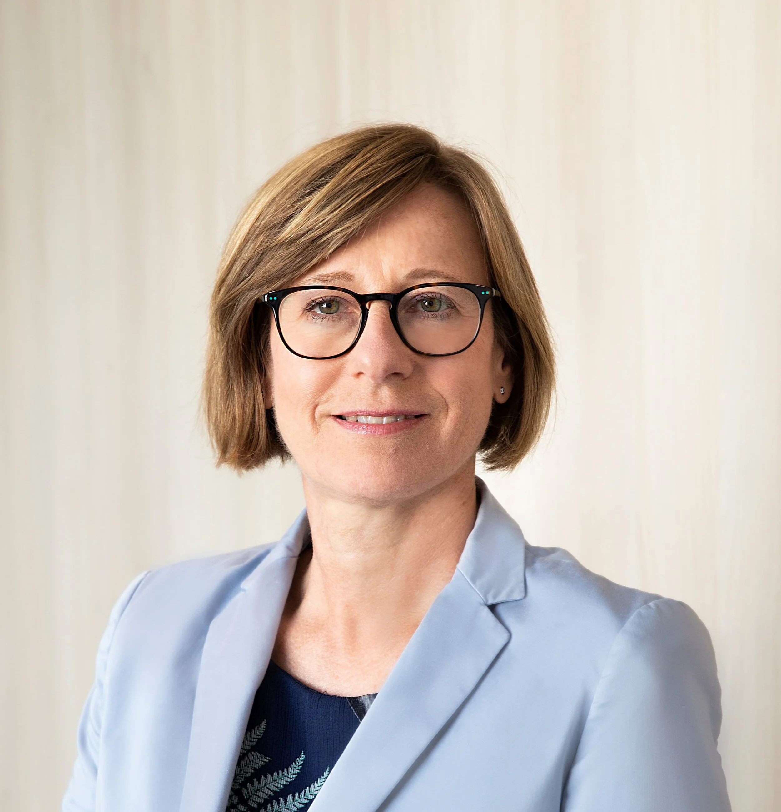 Birgit Kollmann Customer Service Manager – JYZXLK