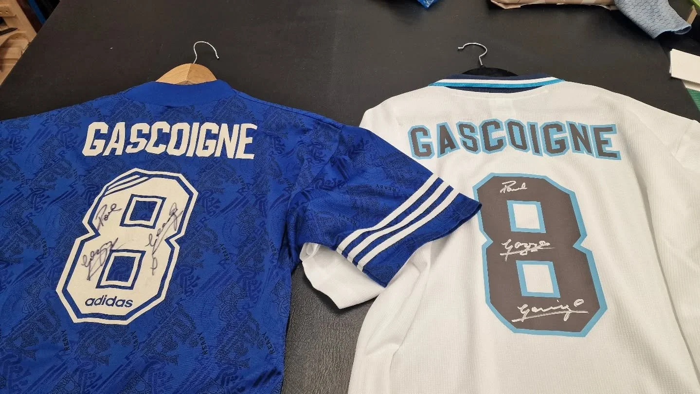Like buses. We've never framed a @paul_gascoigne8 shirt, and then two of them turn up.

The Rangers shirt has special significance and history. It has something to do with Gazza, wearing this same shirt whilst playing an air instrument. Can you guess