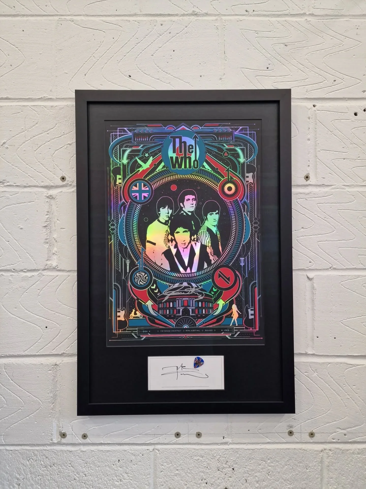 #thewho 

#bespokeservice #bespokeideas #bespokeframing #bespokeinteriors