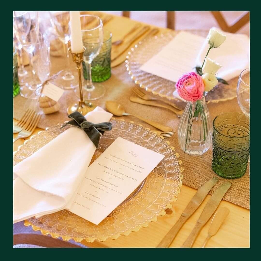 '𝙳𝚈𝙽𝙰𝙼𝙸𝙲 &amp; 𝙱𝙴𝙰𝚄𝚃𝙸𝙵𝚄𝙻 𝙵𝙾𝙾𝙳 𝙼𝙴𝙽𝚄𝚂'⁣
⁣
Let us worry about taking care of the perfect menu for the big day, while you worry about where to strategically seat those two uncles who should probably be kept apart.. ⁣
⁣
028 9009 8