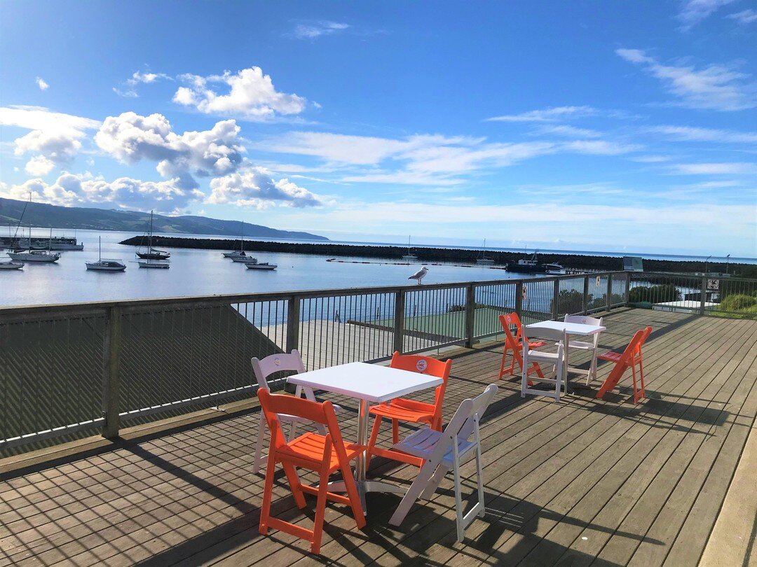 Morning Apollo Bay

Another spectacular May day and what better way to spend it than enjoying a lunch of the freshest of fresh local caught fish with amazing Harbour, ocean and Otway views. 

Kitchen is open and fresh local caught flathead, flake , w