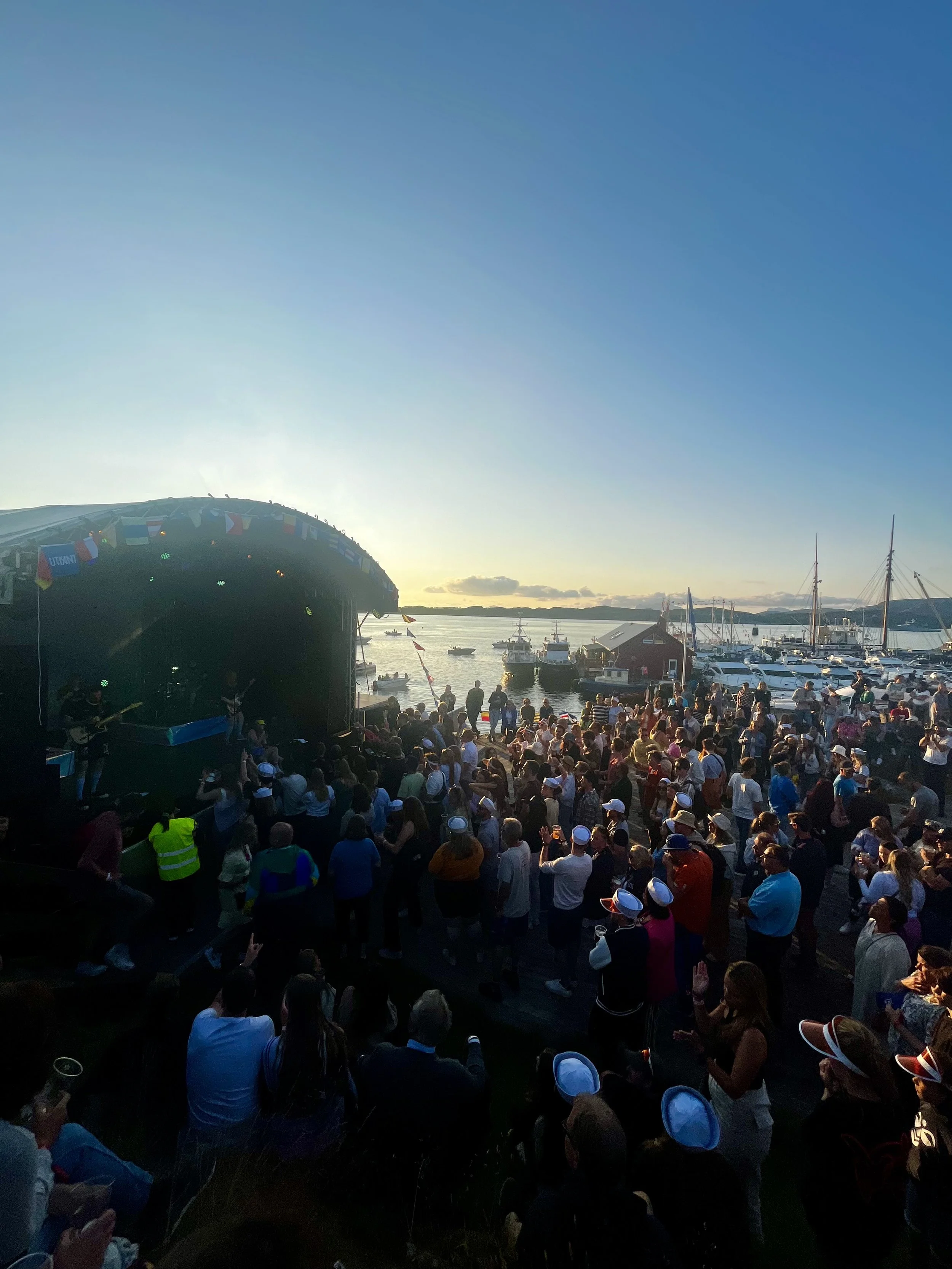 Endra opningstider og meny under UTKANT-festivalen 