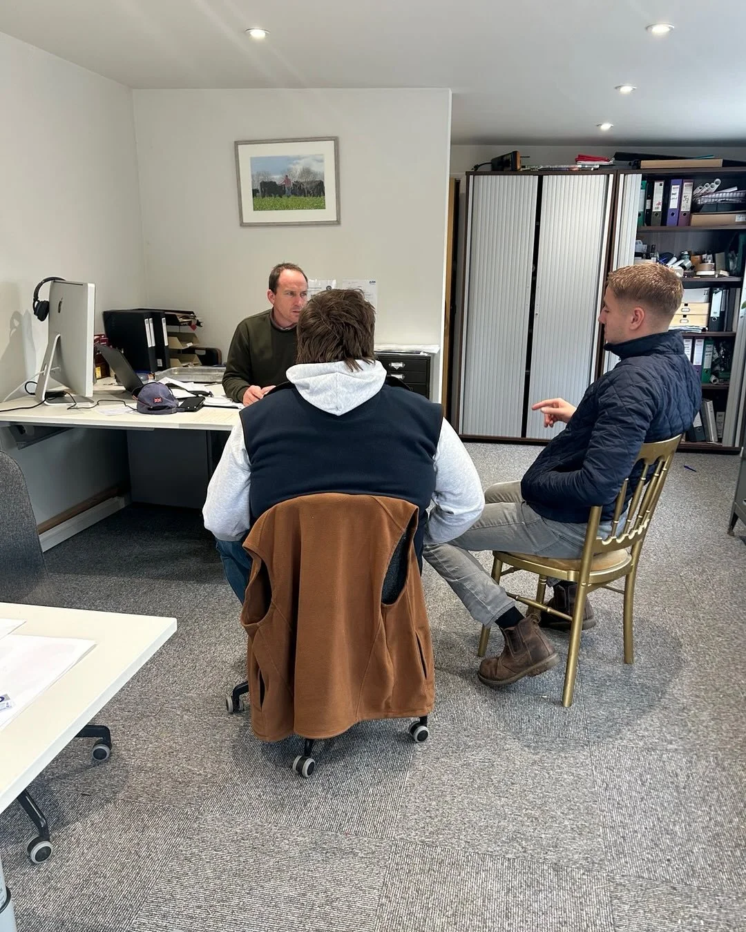 This week on the farm&hellip;

1. Bobby and Charlie, students from @aruwrittle, visited as part of a project they&rsquo;re working on &ndash; providing possible solutions for problems we have on farm

2. A delivery of short ribs to @thehousebyhillyga