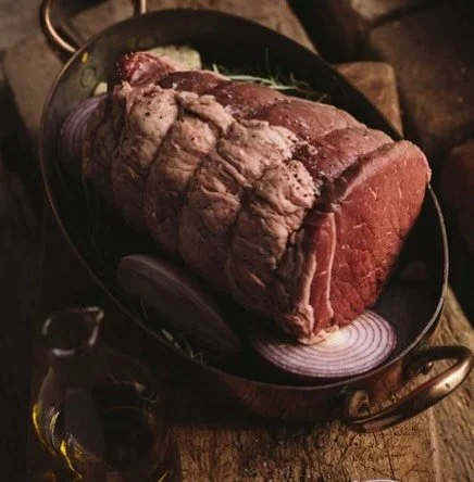 It&rsquo;s been a busy weekend for orders. We&rsquo;ve now sold out of rib joints, pigs in blankets, rolled sirloin and top rump - and that&rsquo;s including joints from the last of our Christmas beef to come back from the butcher next week 😅 

We h