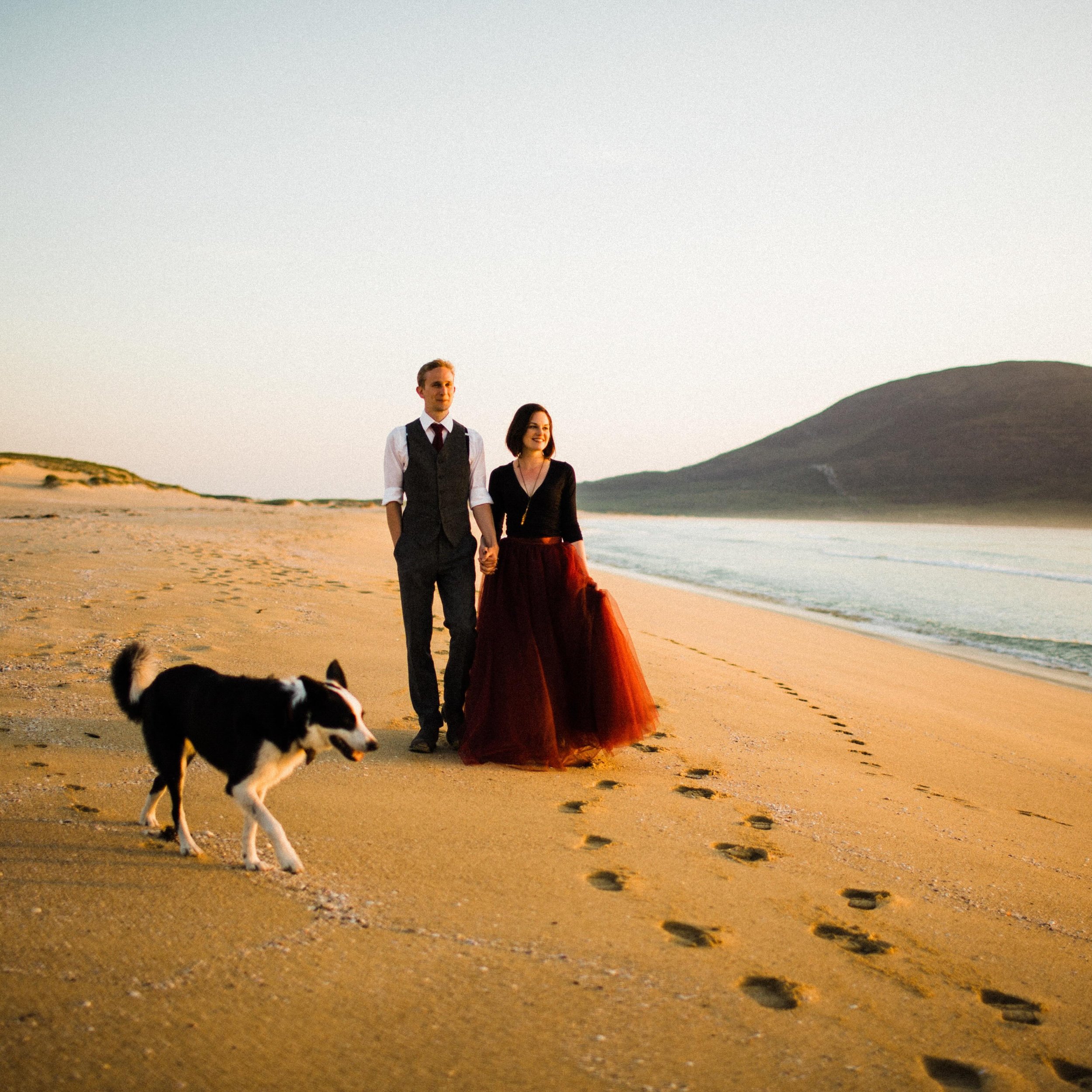 Scottish beaches &amp; alternative wedding dresses &hearts;️. I adore documenting weddings that are everything YOU&rsquo;VE wanted them to be - if you want to wear a stunning white gown, I love it. If you want to wear a green shirt dress, I love it! 