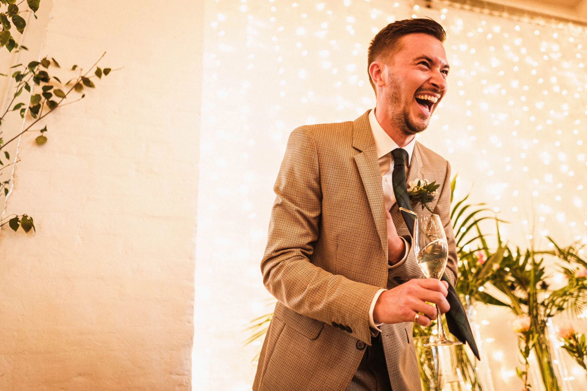 trinity-buoy-wharf-wedding-tom-alex-claudiarosecarter-621.jpg