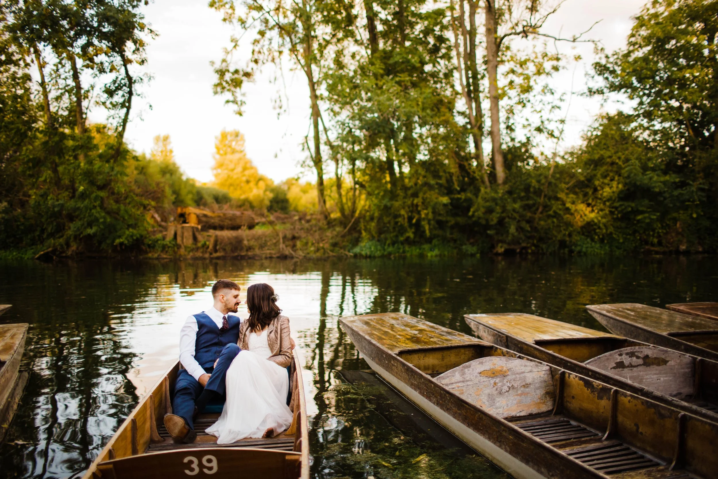 A Summer Wedding in Oxford with a Riverside Reception at Cherwell Boathouse