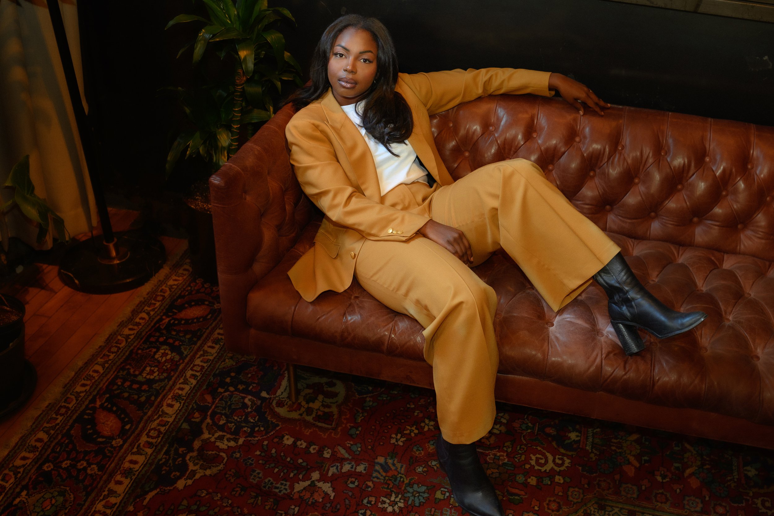 Photo de mode editorial pour la compagnie de costume suits sur mesure au Le parloir à Montréal, Blandin et Delloye