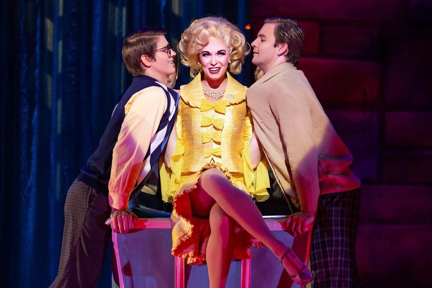 Boys let&rsquo;s Rumba ✨

📸: @jeremydanielphoto 
#velmavontussle #hairsprayontour
