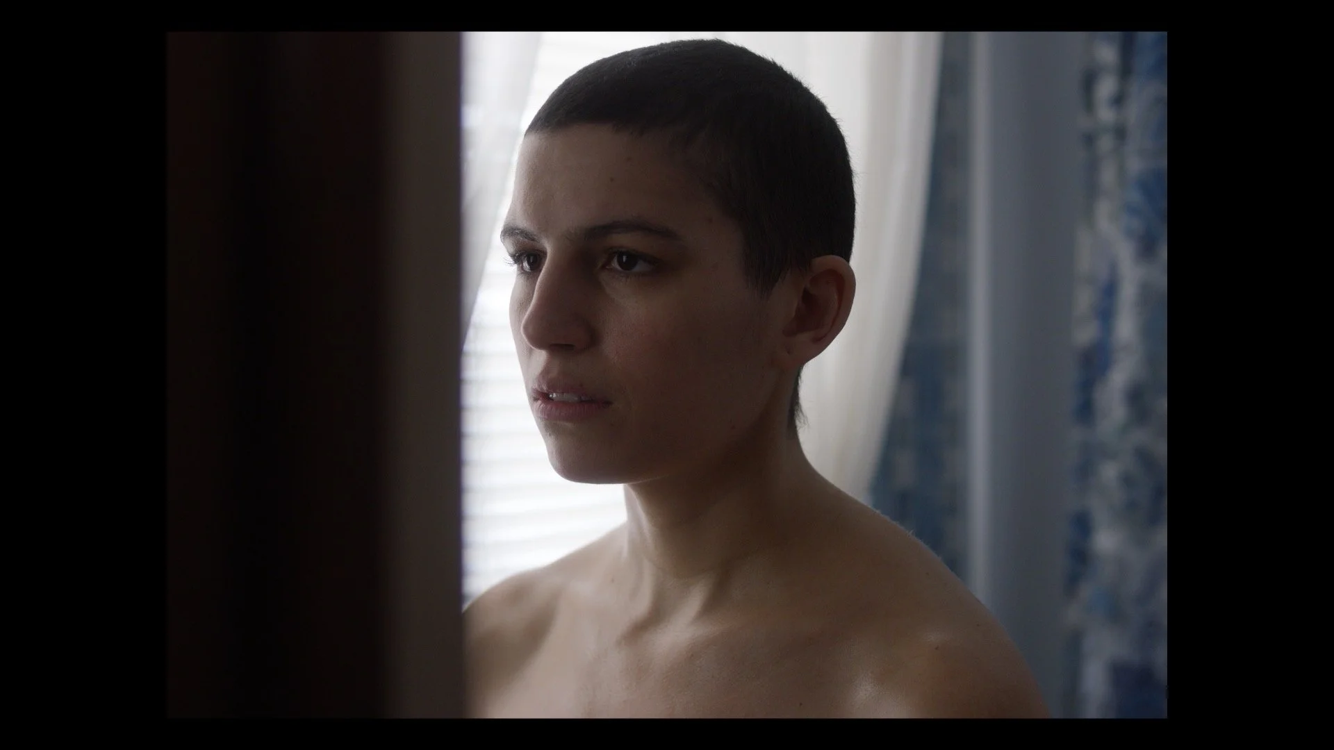 Fading / Directed by: Olivia Reed / Produced by Alexandra Hinajosa and Elise Raven