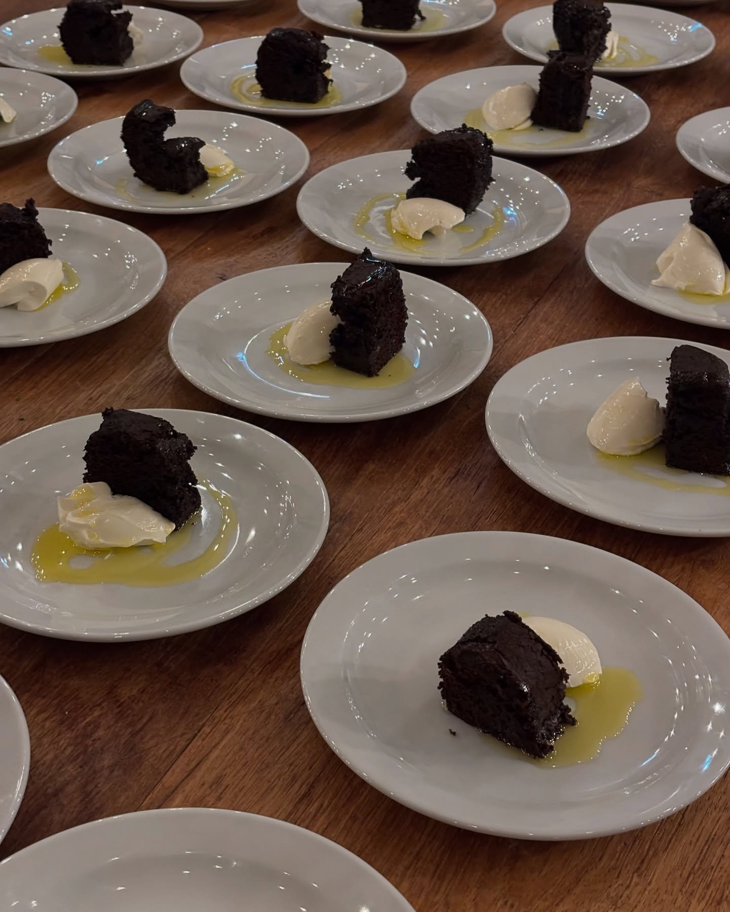 Some snaps from the Wild Feasts weekend at @oxmoorfarm in December. Looking forward to a year of cooking, feasting and entertaining. 

Happy New Year from the Florence Road Events team.

🎉 

#catering #caterer #vegetariancatering #vegetarianfood #su