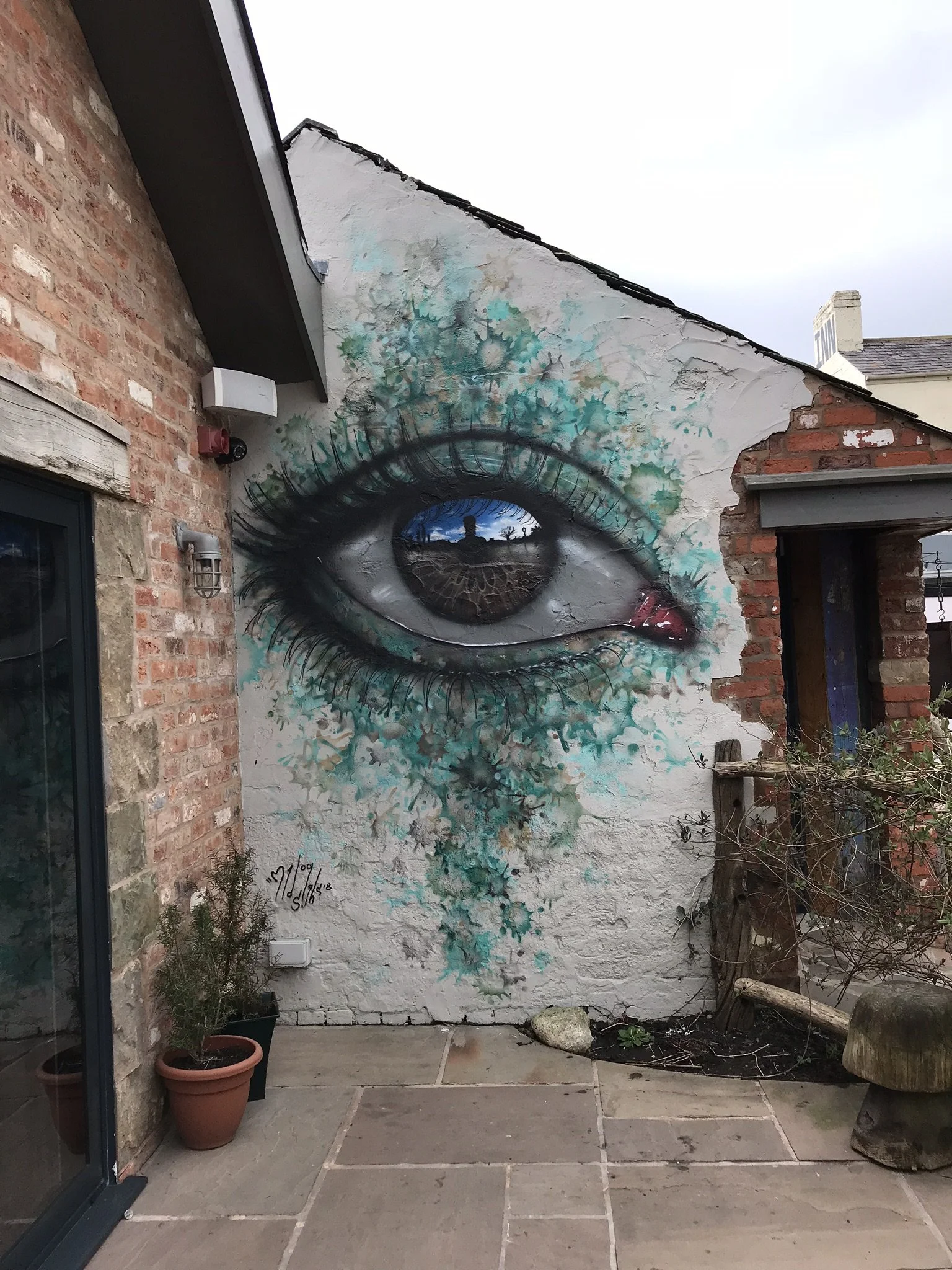 Cartford Inn - David Bowie in eye.JPEG