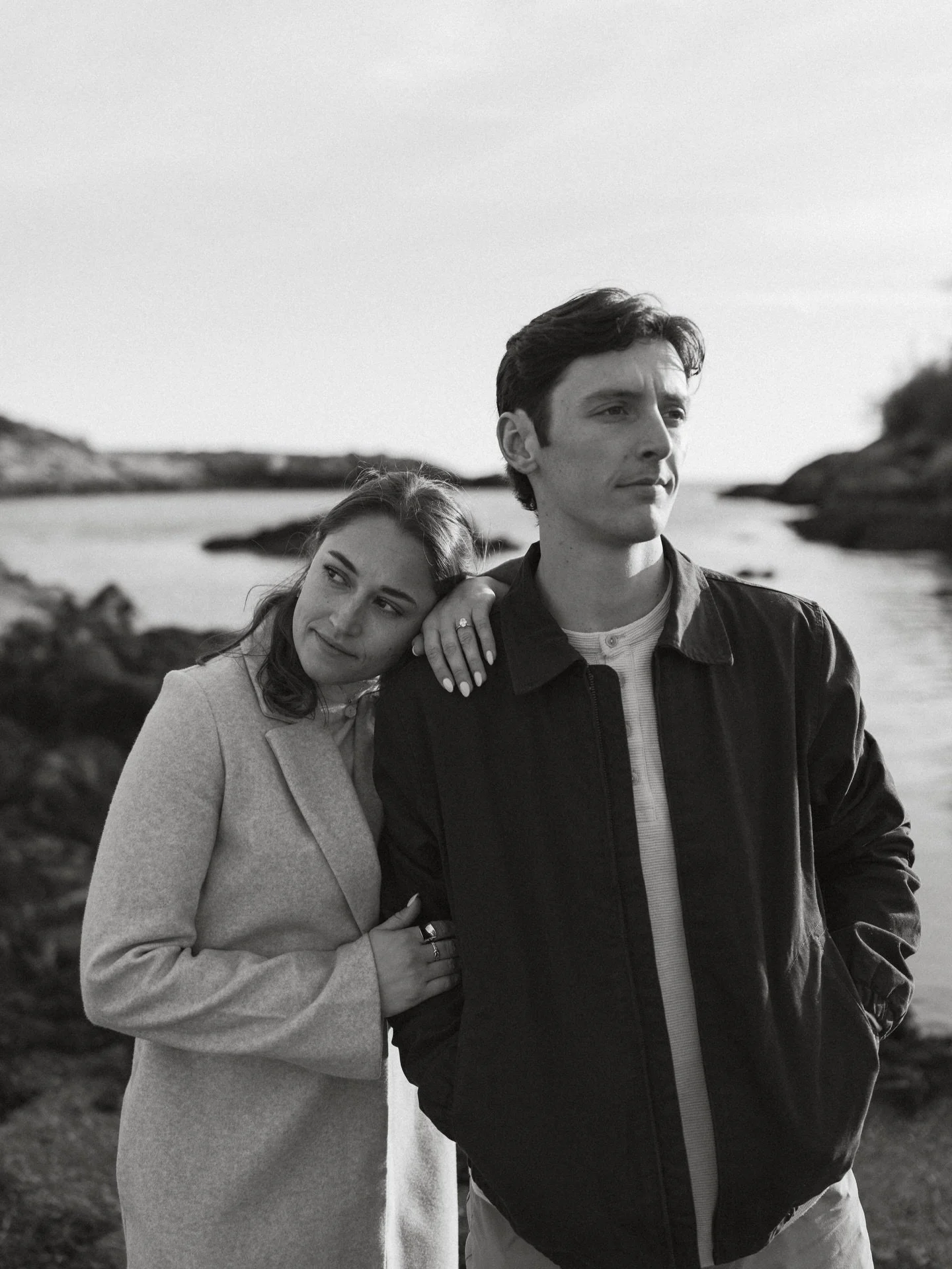 What a special Christmas for these two, congratulations Lily &amp; Griffin on your engagement ✨