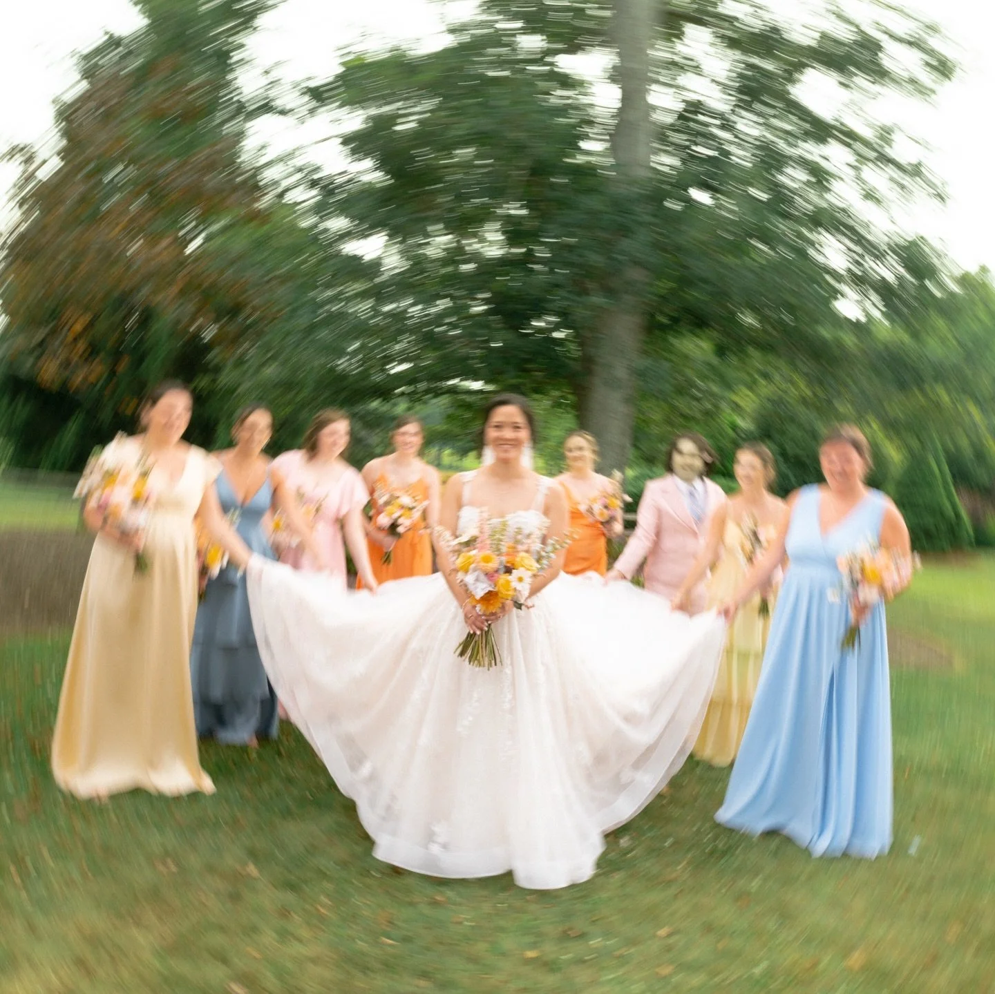 Happy International Women&rsquo;s Day! 💕

Today we celebrate the incredible women who make the world brighter every day! Brides, wives, moms, sisters, teachers, doctors, photographers, soldiers, entrepreneurs, and so many more. From self-made women 