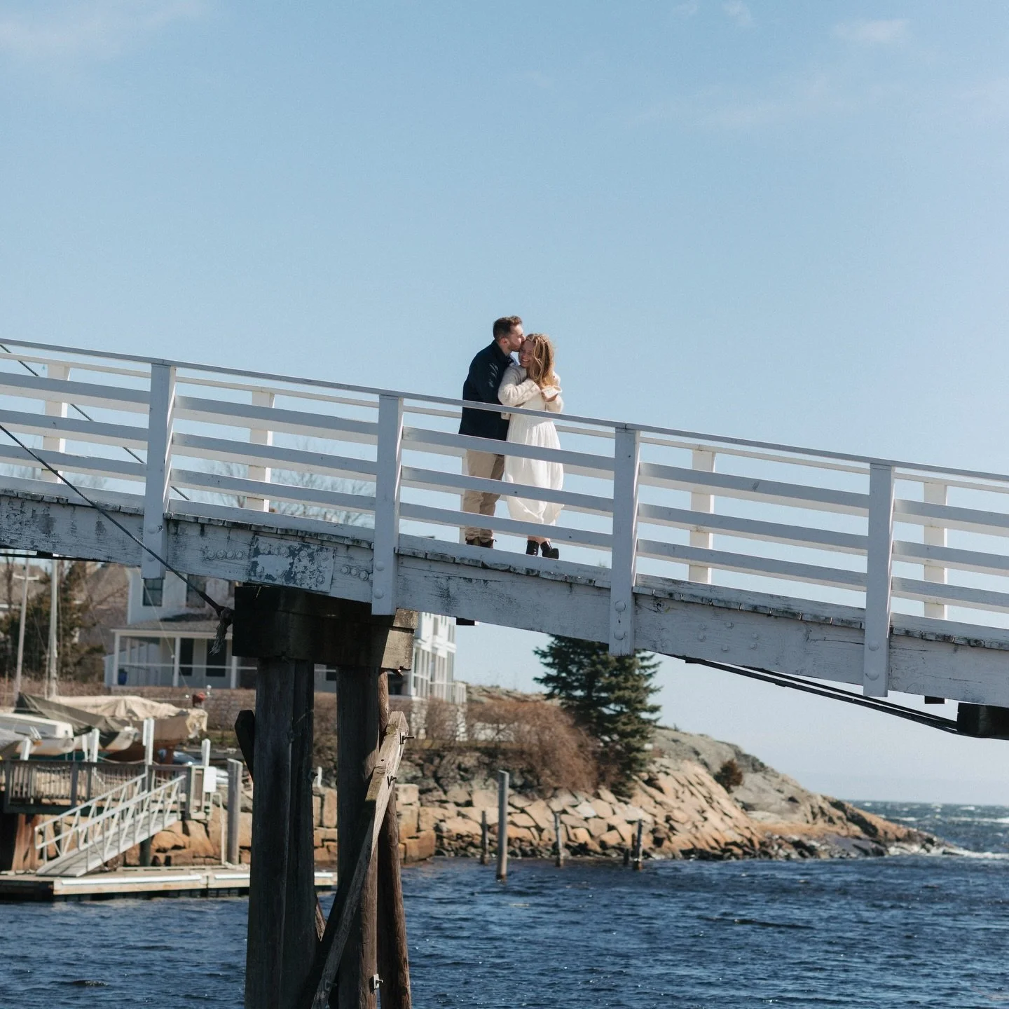 Took a trip to the cutest lil town in Maine for an engagement sesh with Wes &amp; Brynn! They were so much fun to photograph &mdash; if you live in Ogunquit and see this post, I would GLADLY take another trip to photograph here again! 🫶🏼