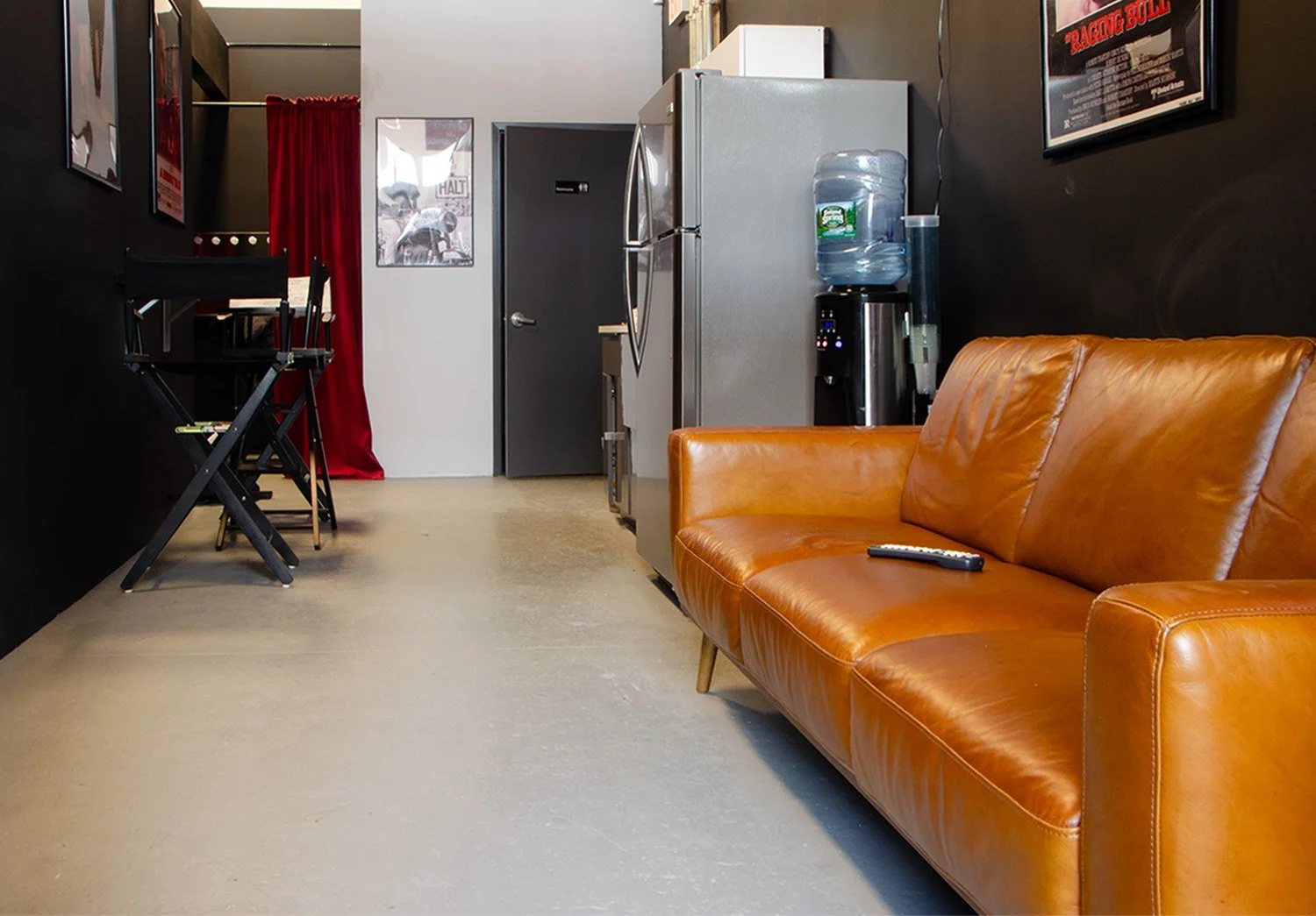 JMR Studio Lounge
