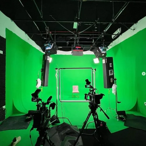 Stage-in-Green.jpg