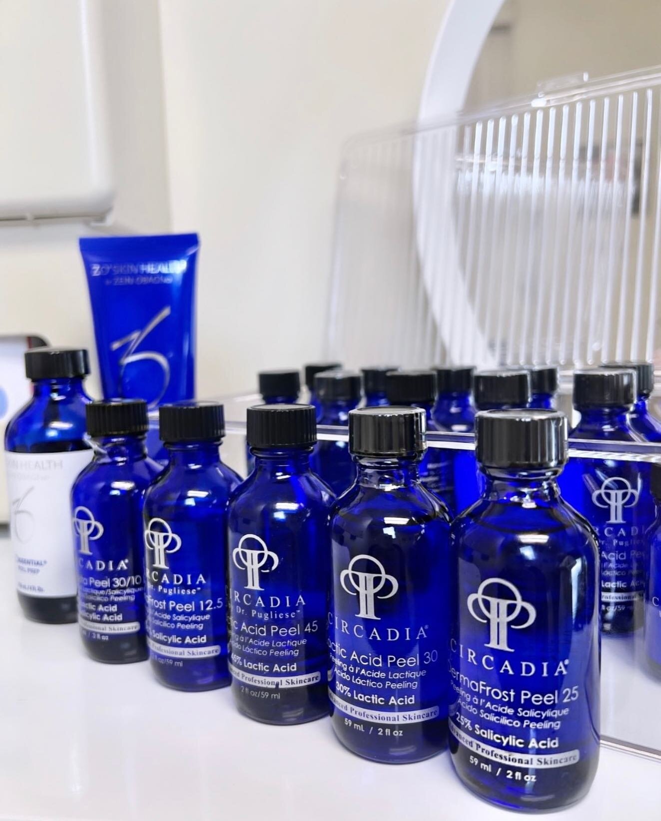 😊 A few benefits of why you should get a Chemical Peel ▫️Improve Tone ▫️Improve Texture ▫️Improve Health of Problematic Skin ▫️Remove sun and age spots. ▫️Stimulate collagen growth ▫️Decrease the appearance of fine lines and wrinkles.
@circadia

🔹H