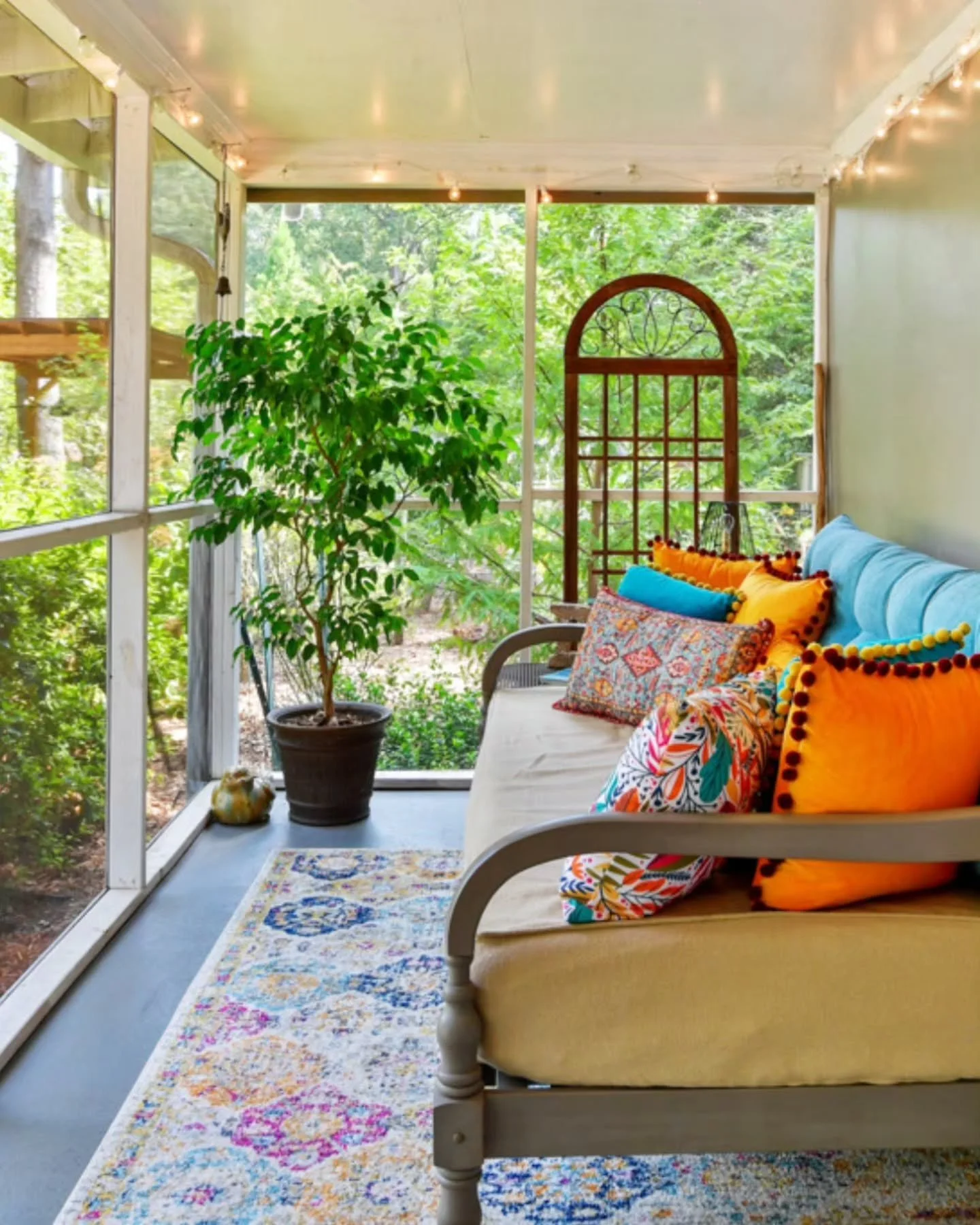 October is my favorite month of the year ~ the temperatures have cooled off from the summer heat and it's perfect weather for enjoying the Cottage porch!

October is fully booked and November and December are filling up, so if booking a stay is in yo