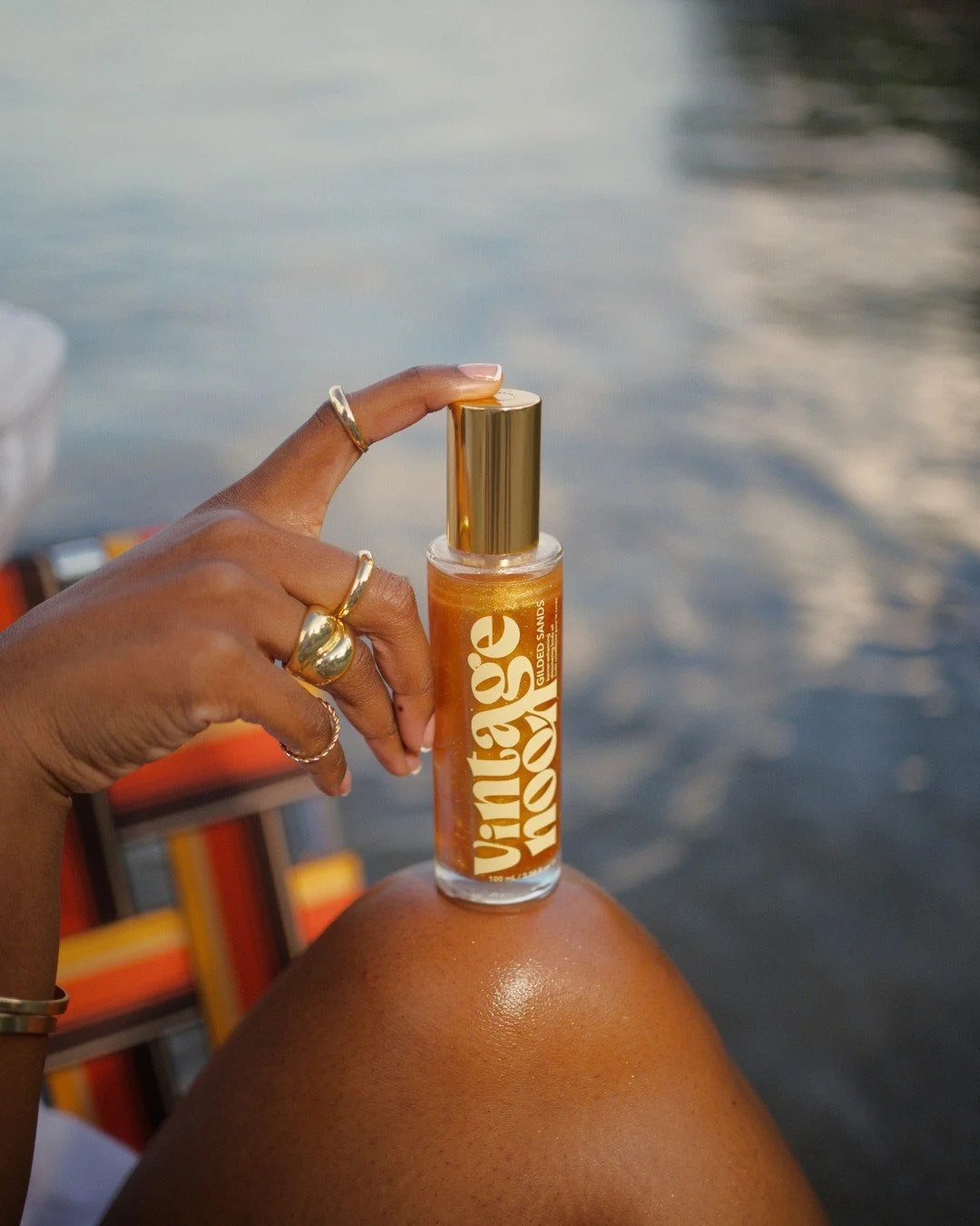 These sunny new arrivals by @vintagenoon have officially hit the shelves, and we couldn't be more stoked to add them to our natural skincare lineup! Meet the:

~ Gilded Sands Shimmer Barrier Enhancing Body Glow: A fast-absorbing shimmering body oil t