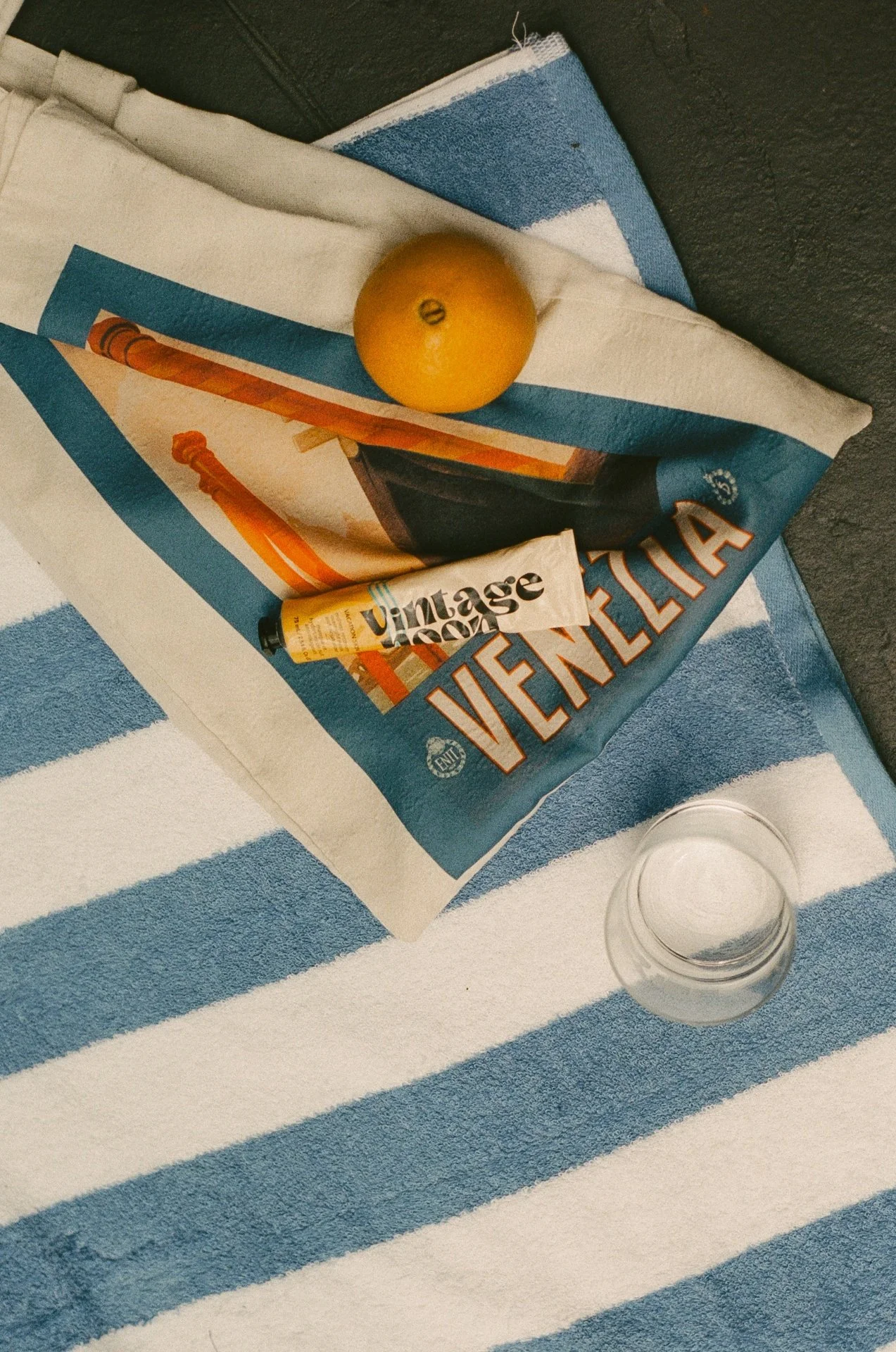 Whether you've spent a little too long in the sun or caught some windburn out on the water, Vacation Skin by @vintagenoonskin is.

Laura recently brought it along on her travels and said it helped ease redness and irritation after a long day surfing 