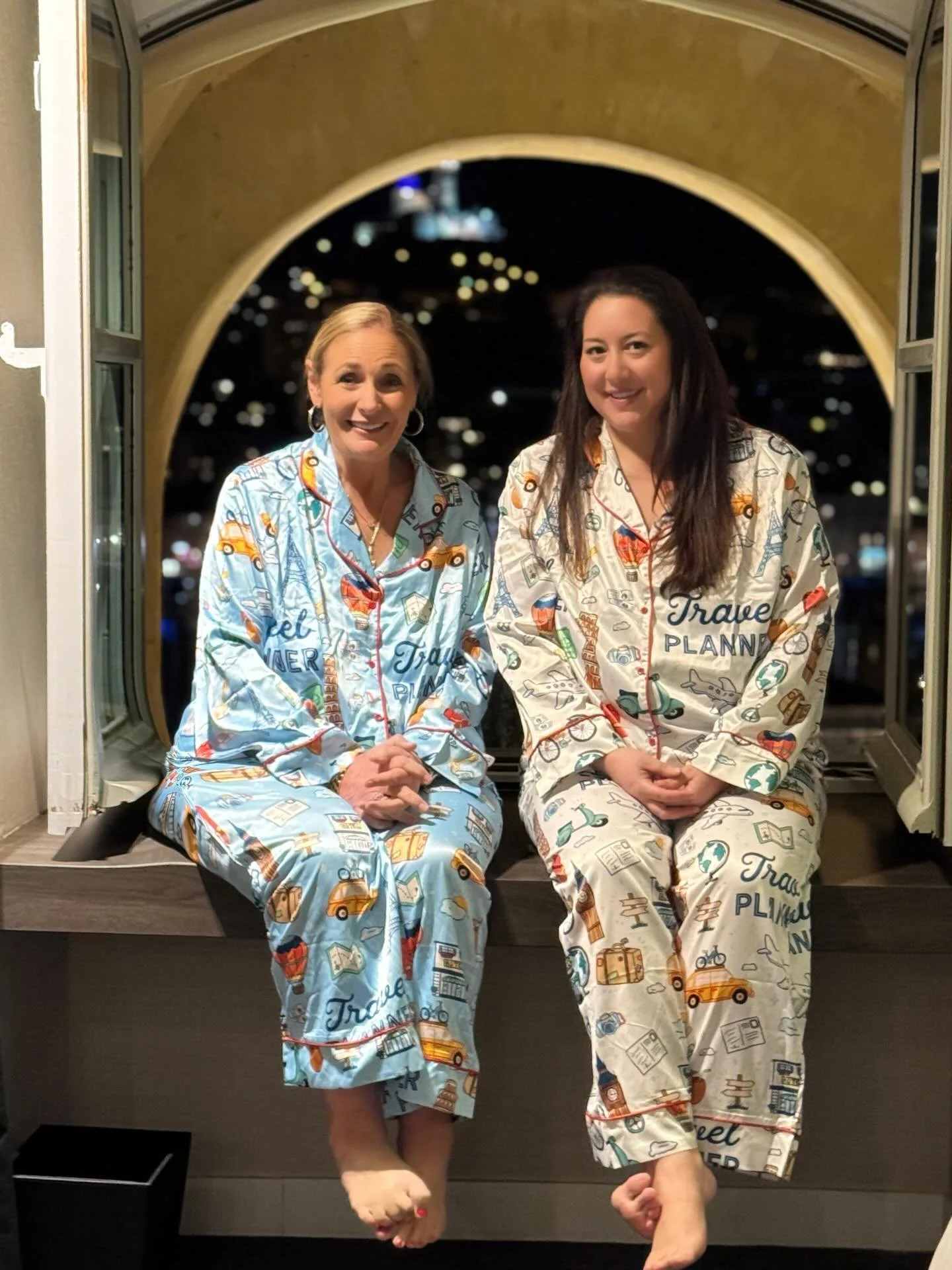 @shopsmall and support your local travel advisor during this Small Business Saturday! Why spend your hard earned money with huge conglomerates, when you can get personalized service and custom itineraries from someone right in your neighborhood? 

Th