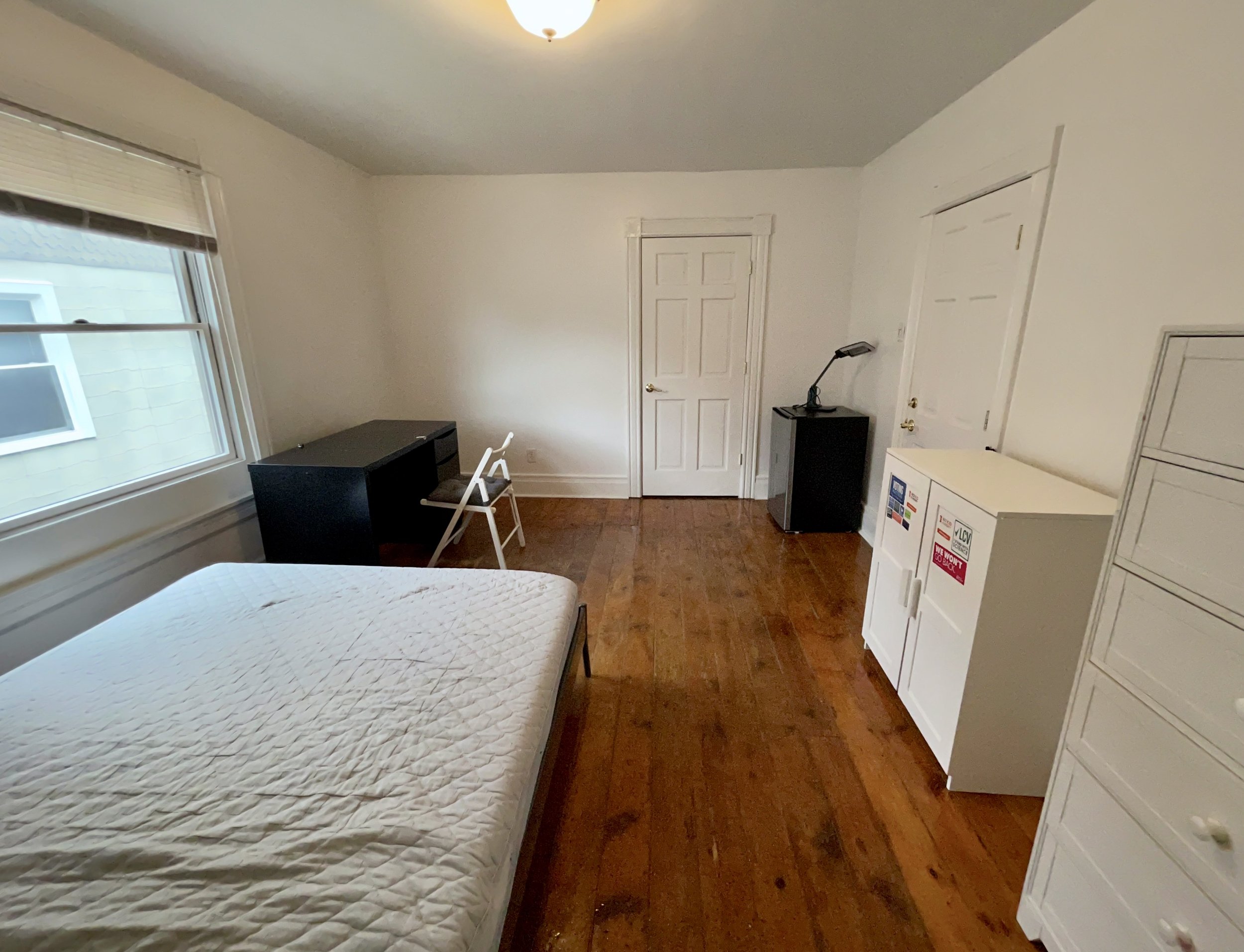 J1 4_room3.JPG