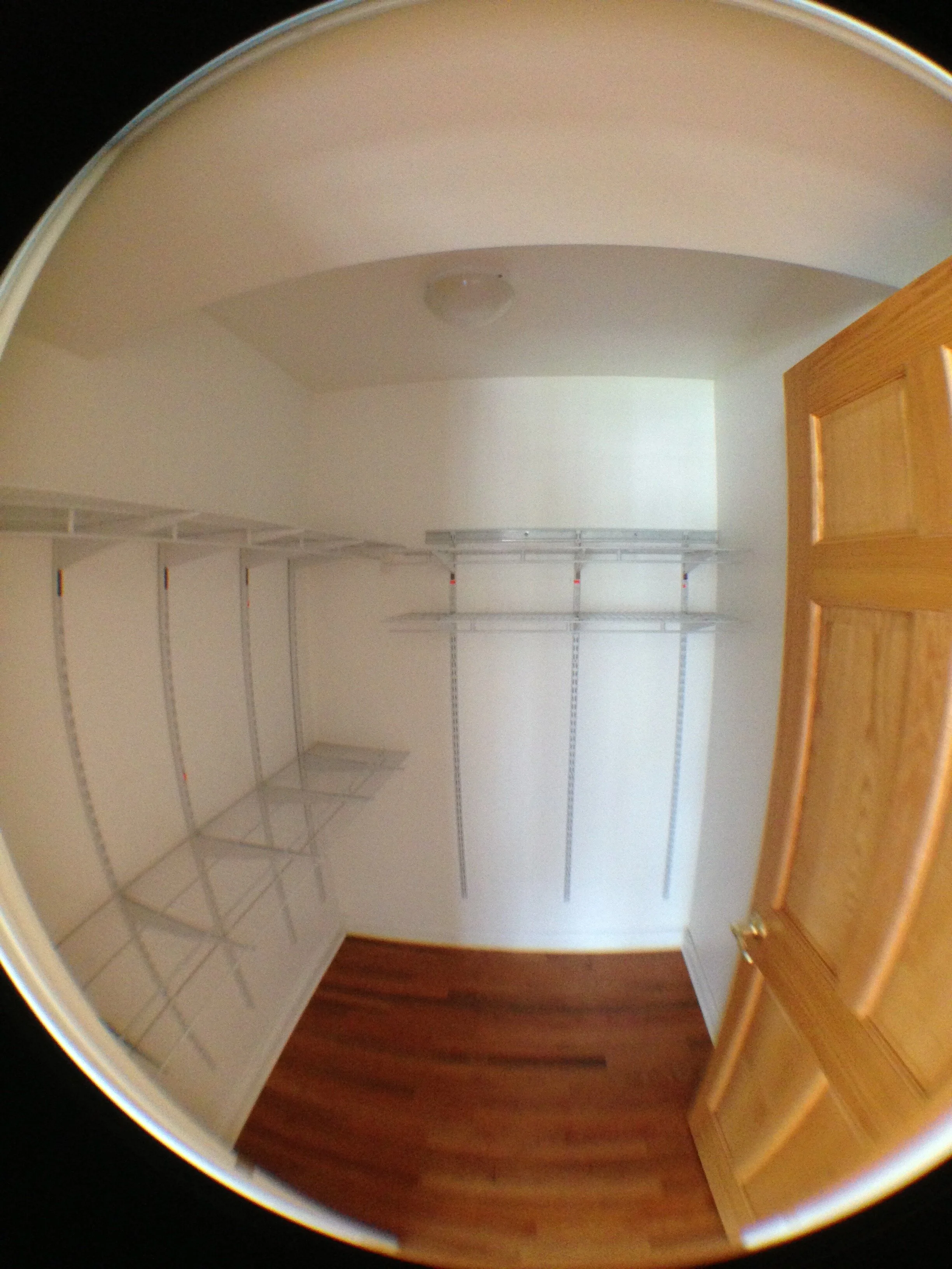 642 n 4th ave #3 clst.jpg