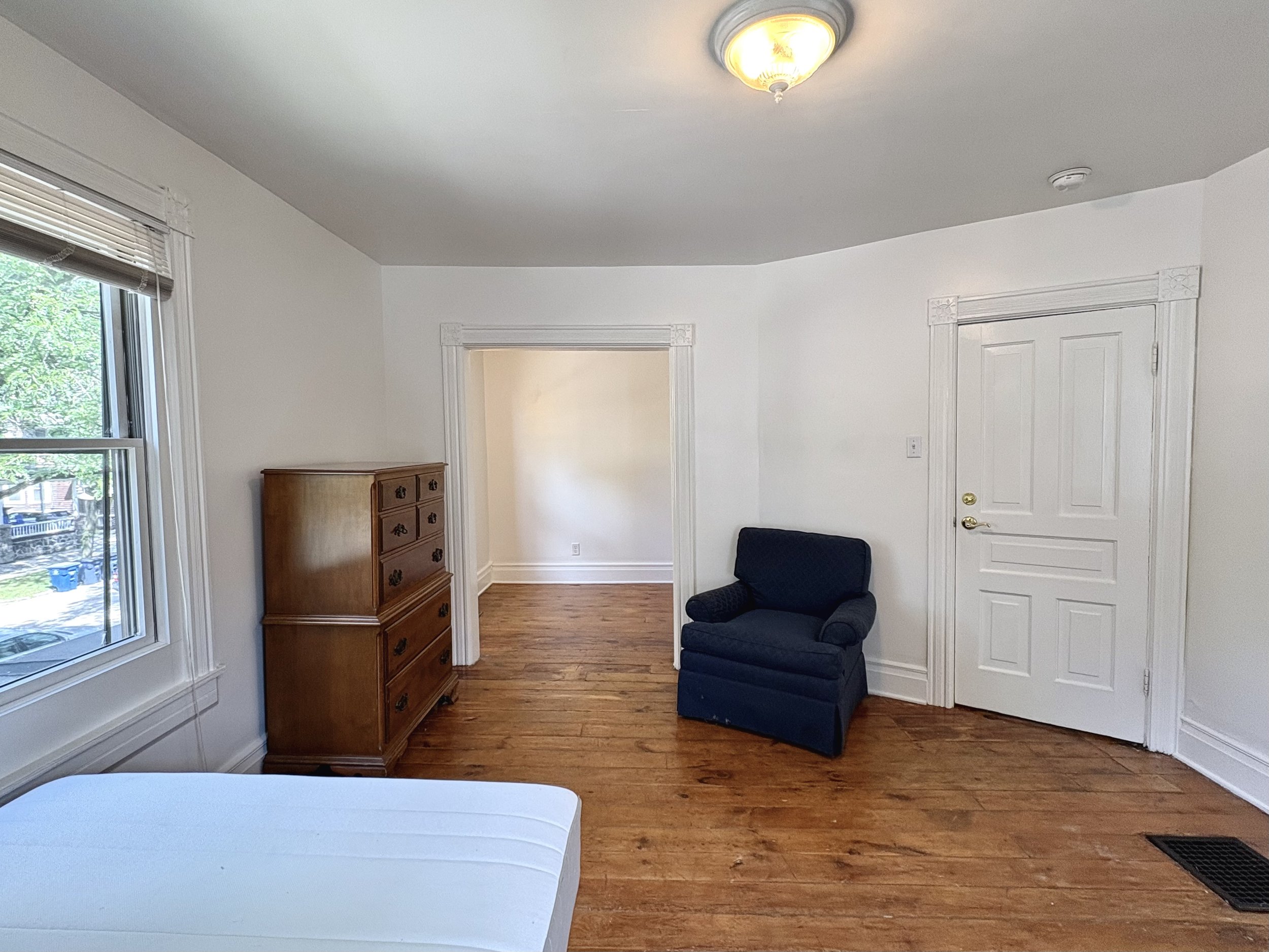 J2_room2.jpeg