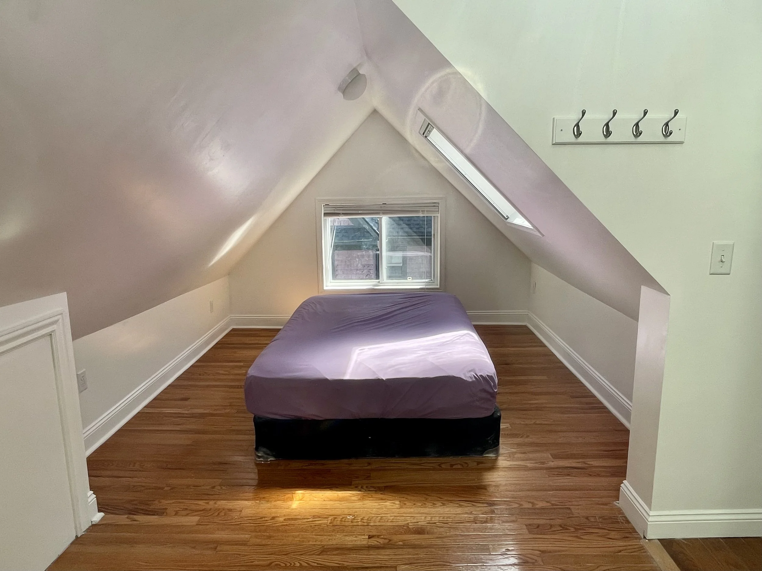 J5_room2.jpeg