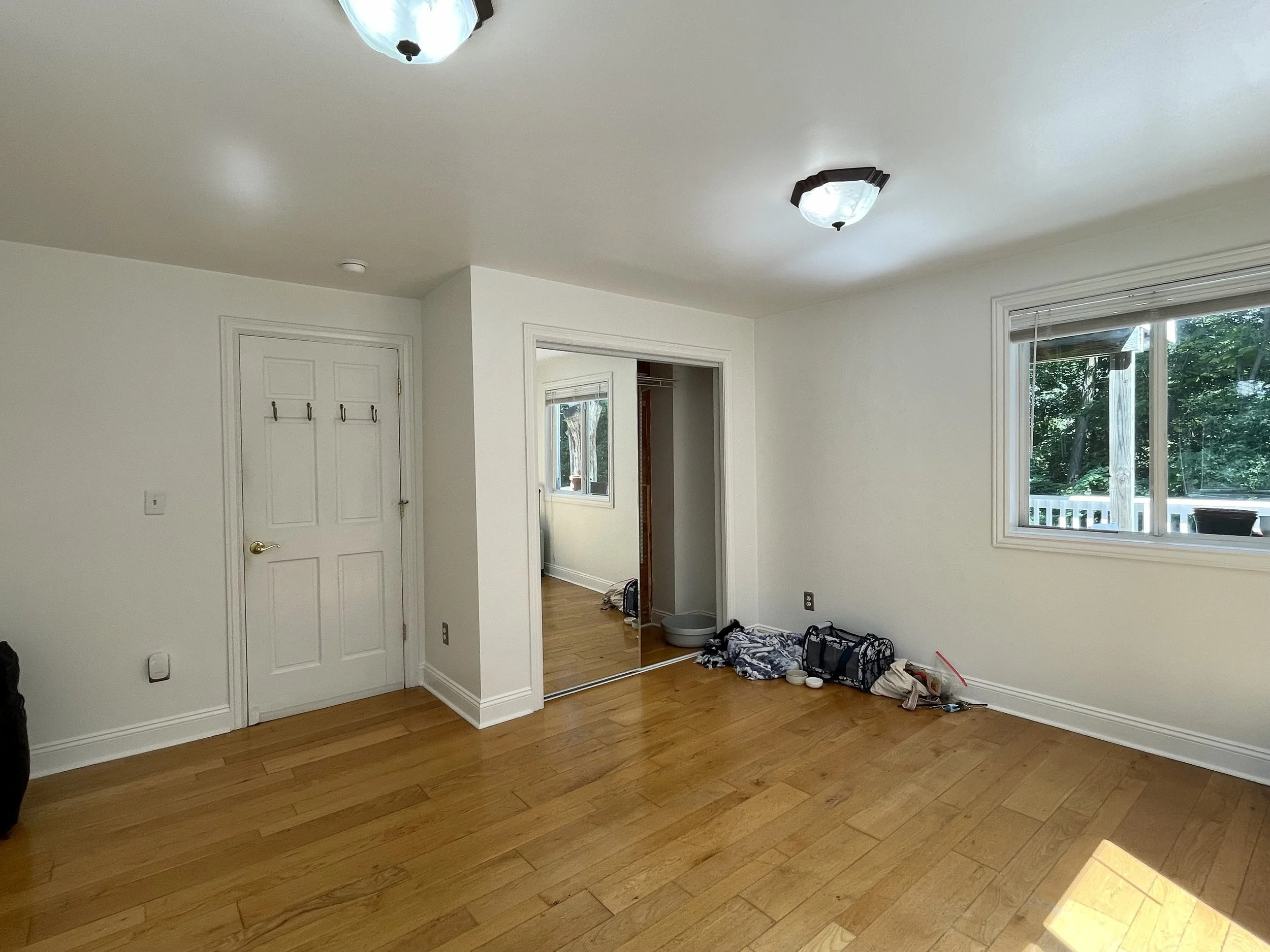 415_room6_2.jpeg