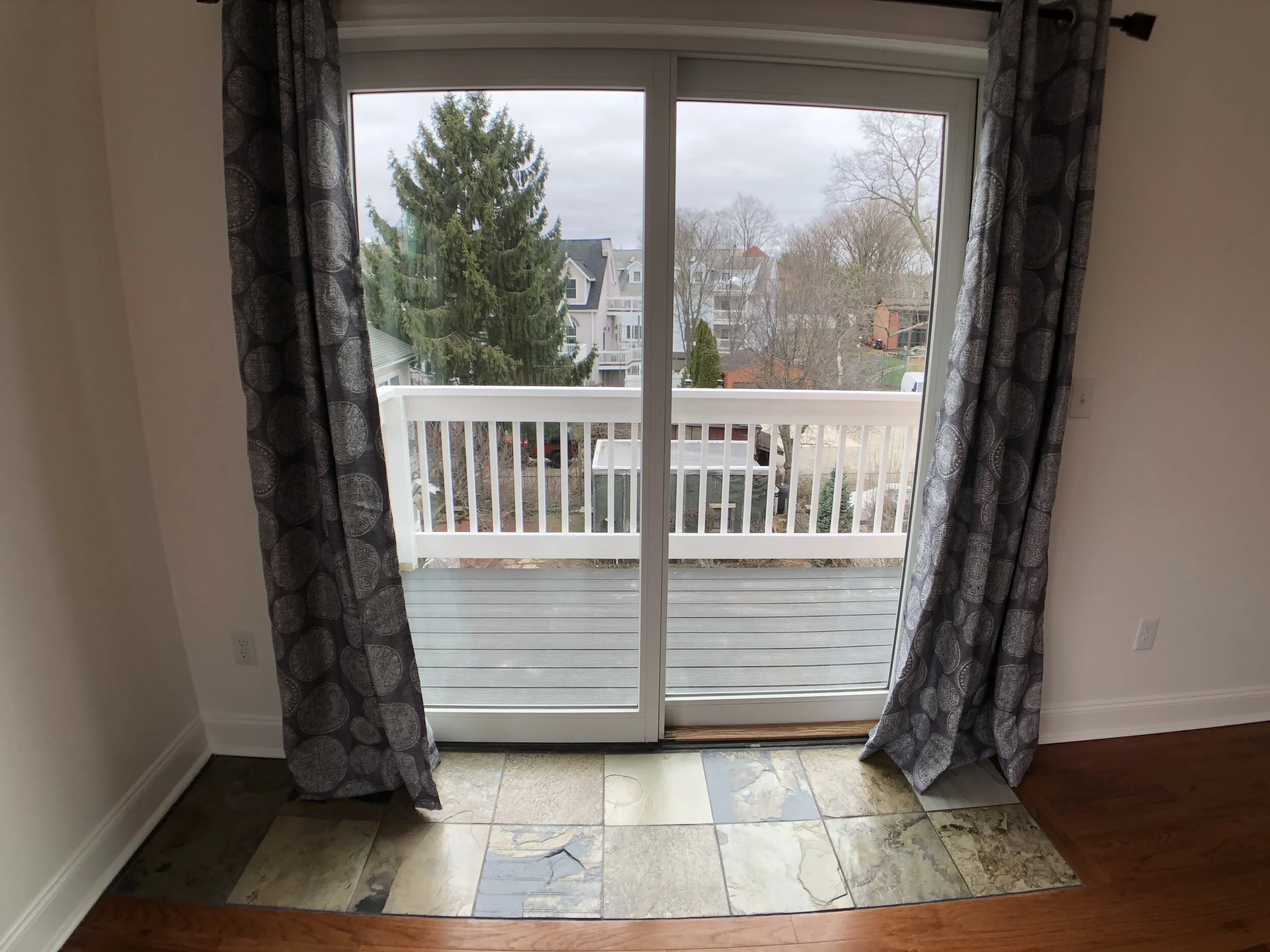 213 beakes #2 balcony.jpg