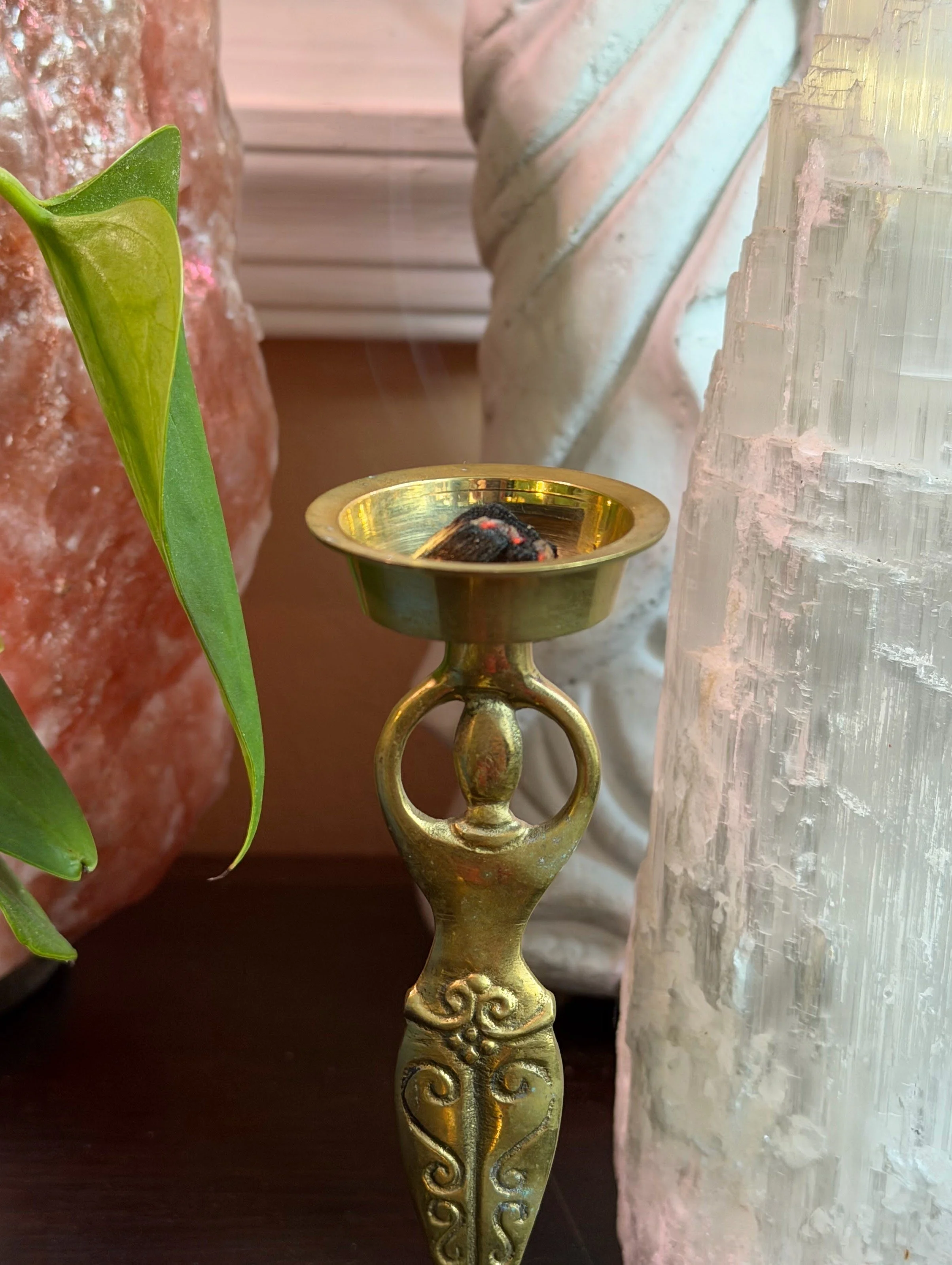 GODDESS BURNER WITH OUD 2.jpeg